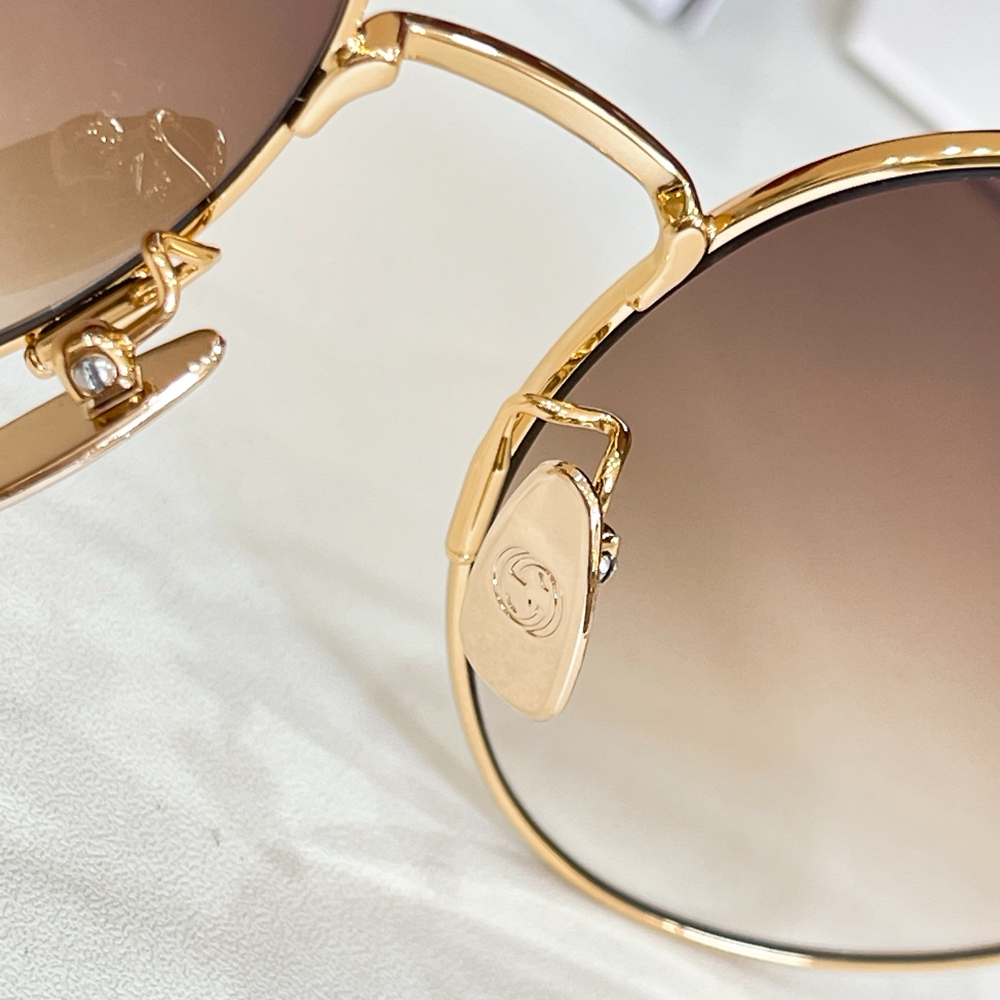 GUCC*🐝🐝🐝MODEL：GG2047S 🐝🐝🐝SIZE:58口20-135 🐝🐝🐝～