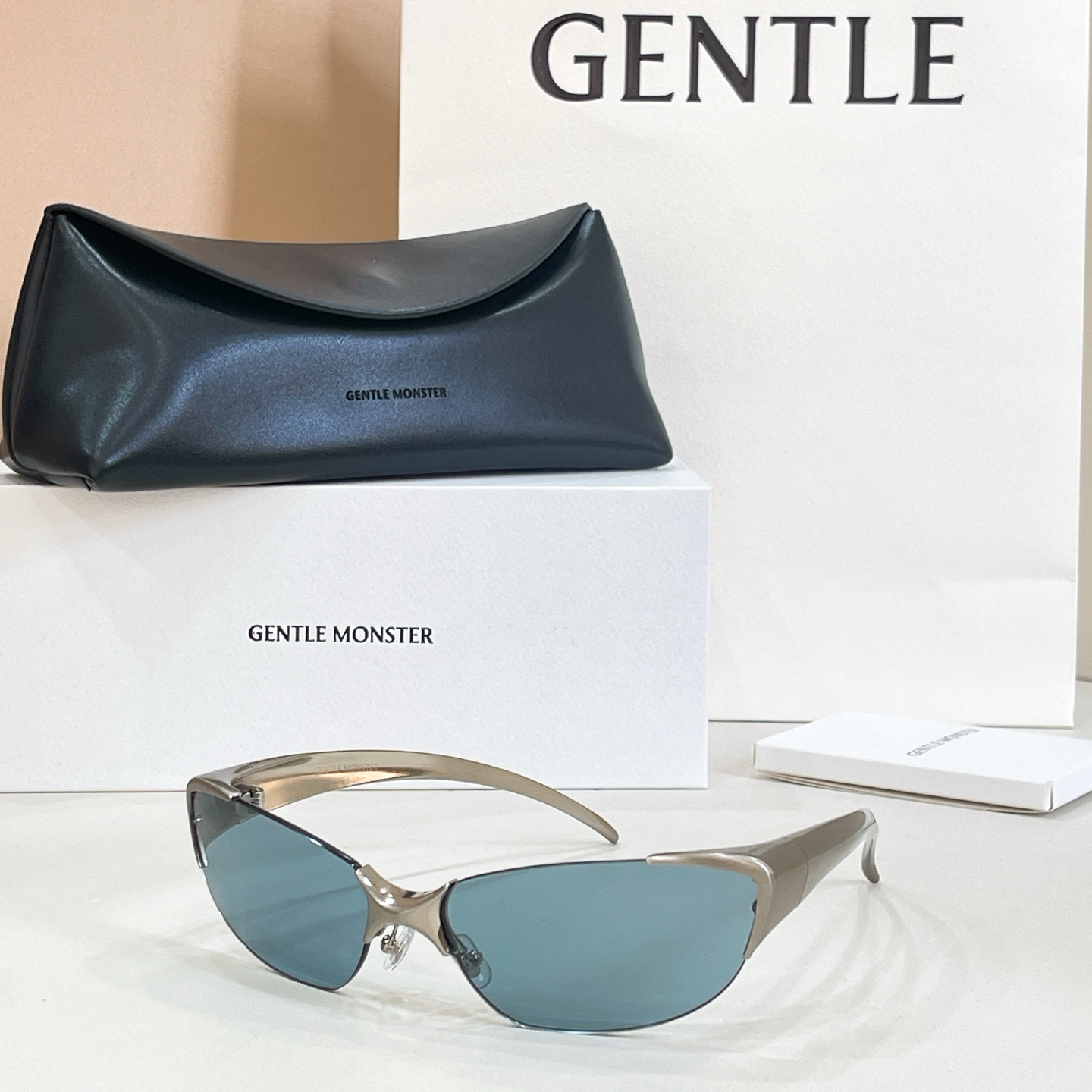 GENTLE MONSTER HYPNOSIS Metal Frameless Sunglasses