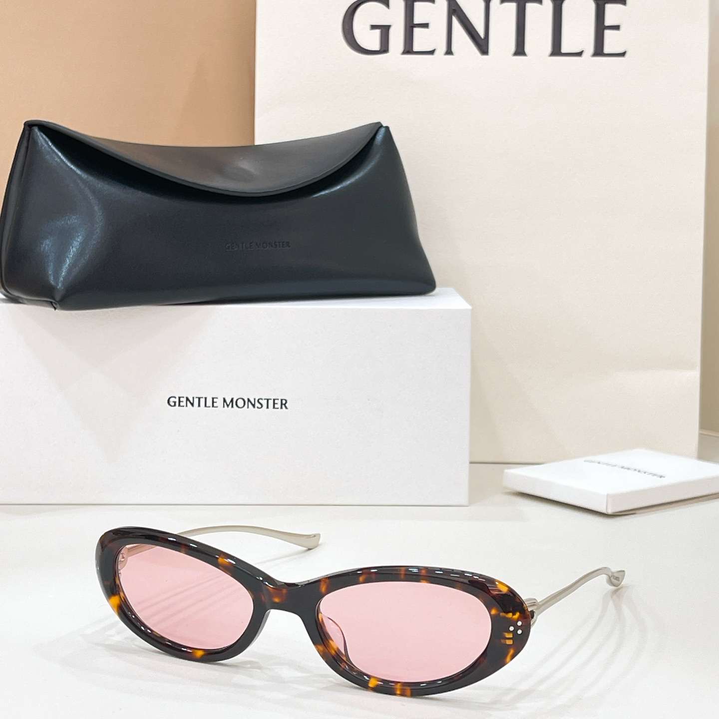 GENTLE MONSTE*🐼🐼🐼MODEL：ORA🐼🐼🐼SIZE:55口19-138🐼🐼