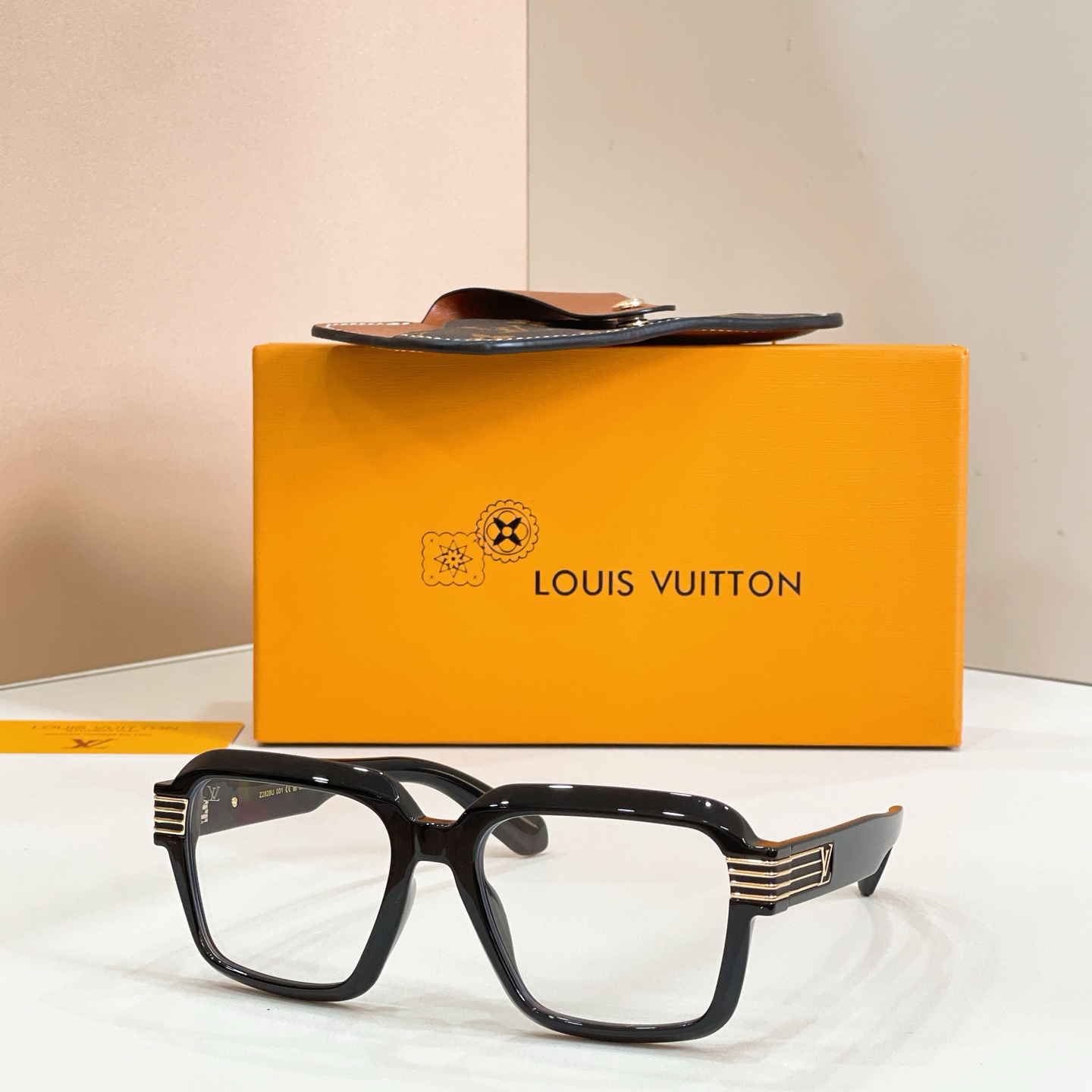 LOUIS VUITTO*✨✨✨MODEL：Z2828U✨✨✨ SIZE：56口20-145✨✨✨