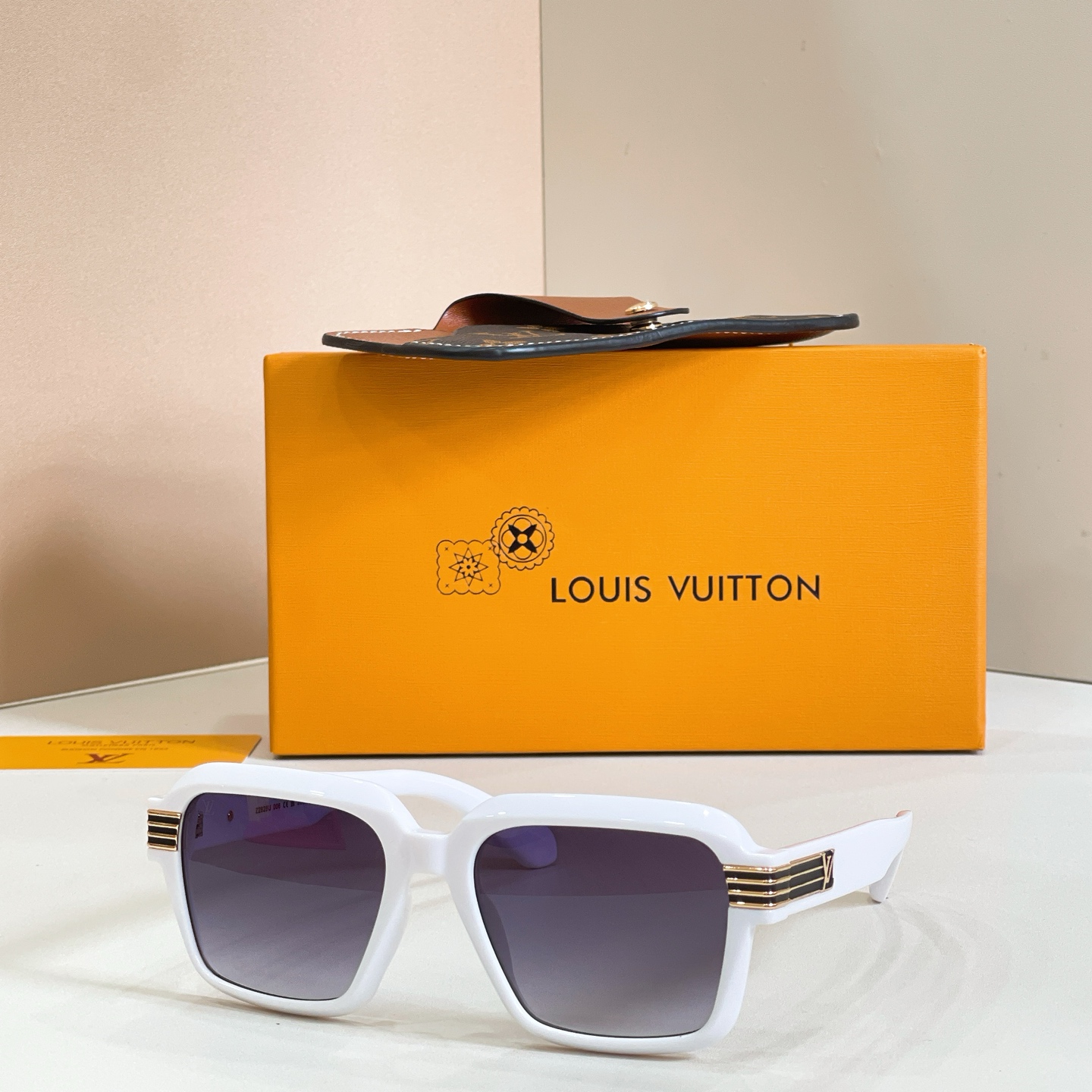 LOUIS VUITTO*✨✨✨MODEL：Z2828U✨✨✨ SIZE：56口20-145✨✨✨