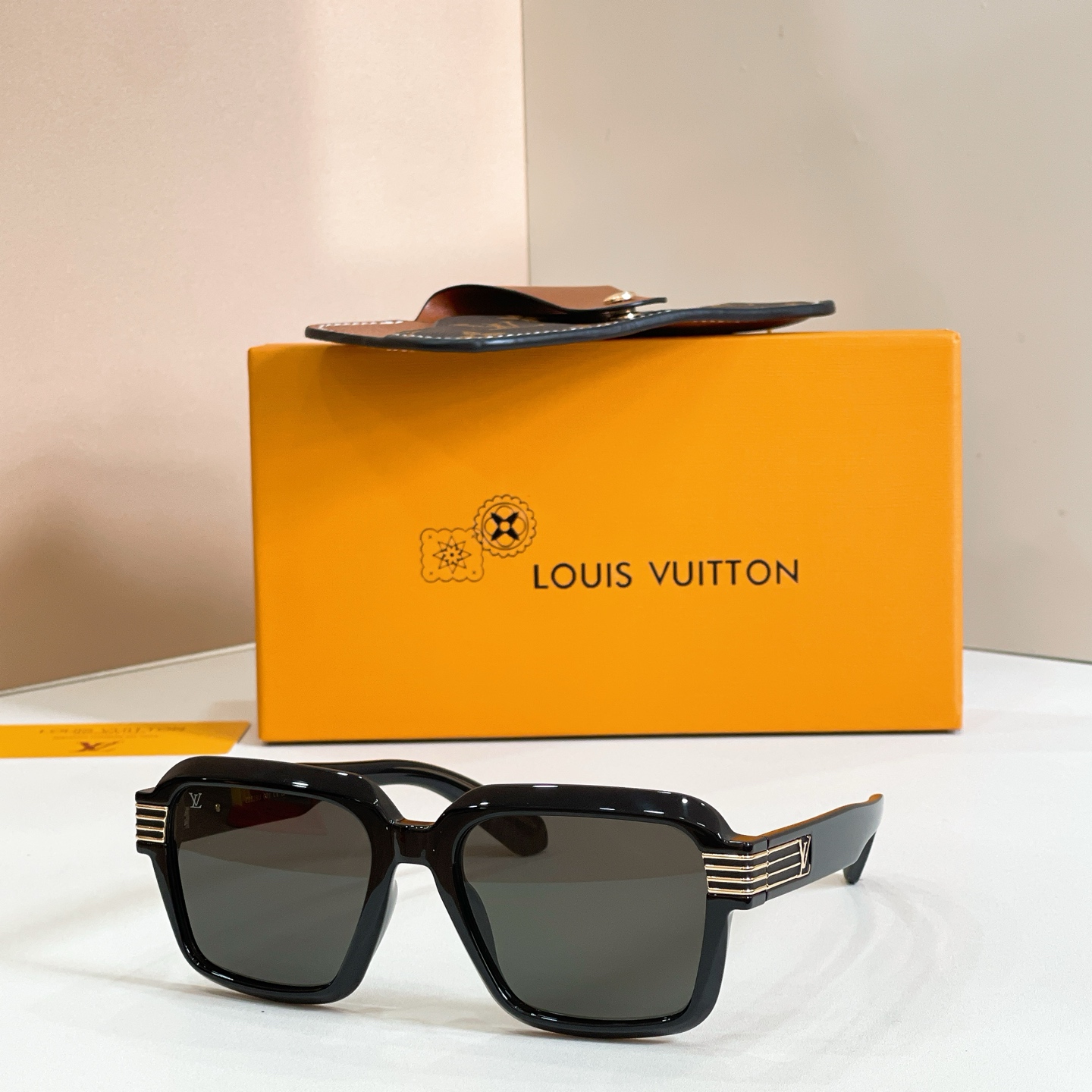 LOUIS VUITTO*✨✨✨MODEL：Z2828U✨✨✨ SIZE：56口20-145✨✨✨