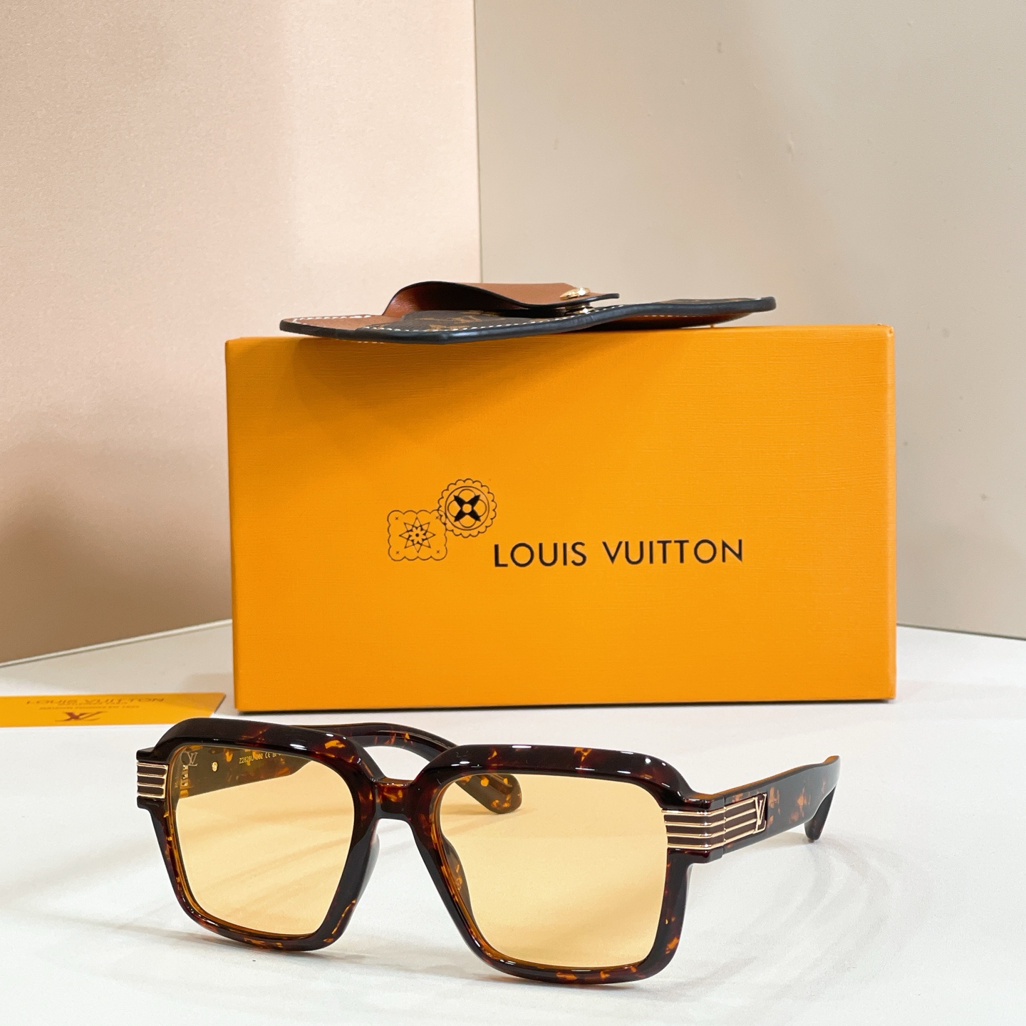 LOUIS VUITTO*✨✨✨MODEL：Z2828U✨✨✨ SIZE：56口20-145✨✨✨