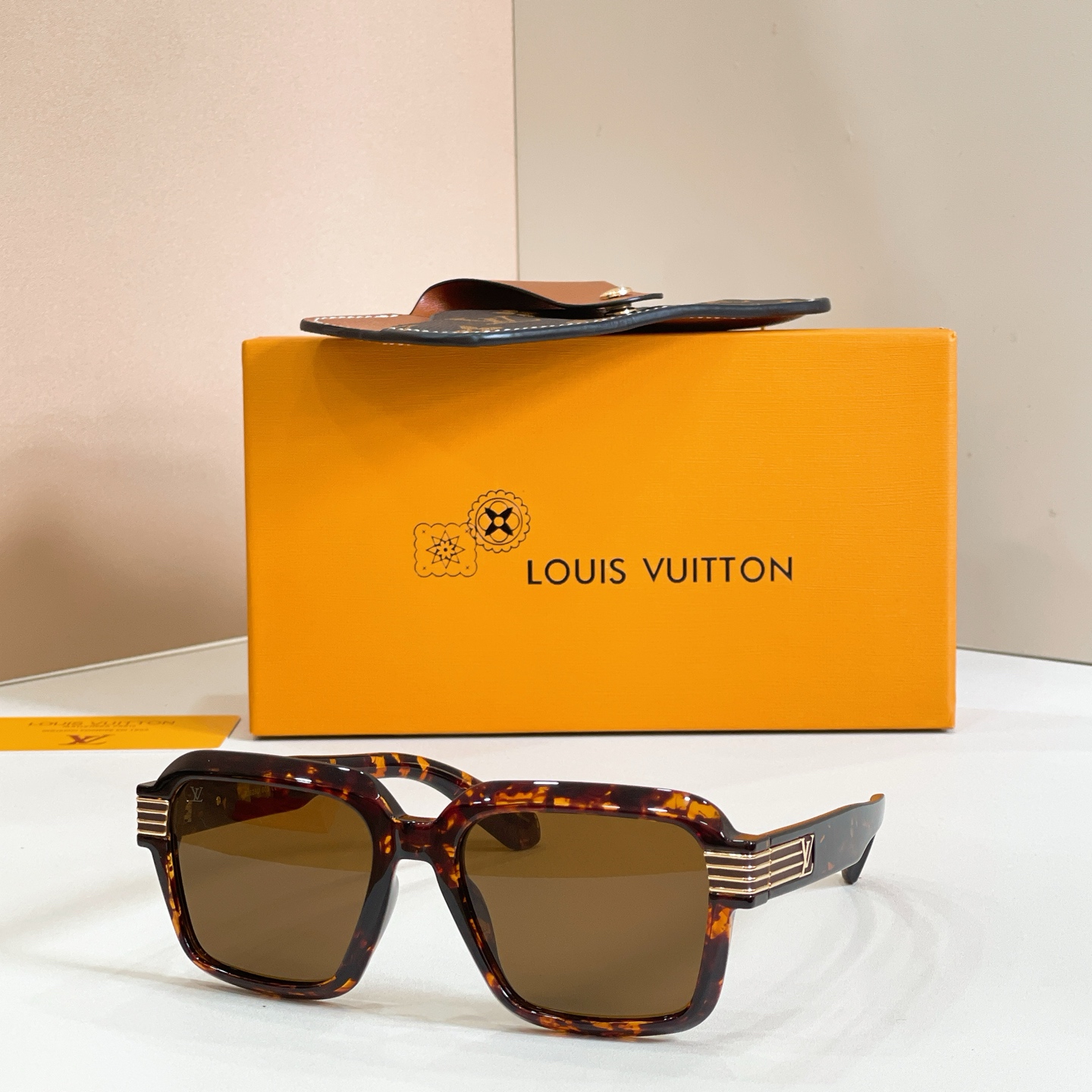 LOUIS VUITTO*✨✨✨MODEL：Z2828U✨✨✨ SIZE：56口20-145✨✨✨