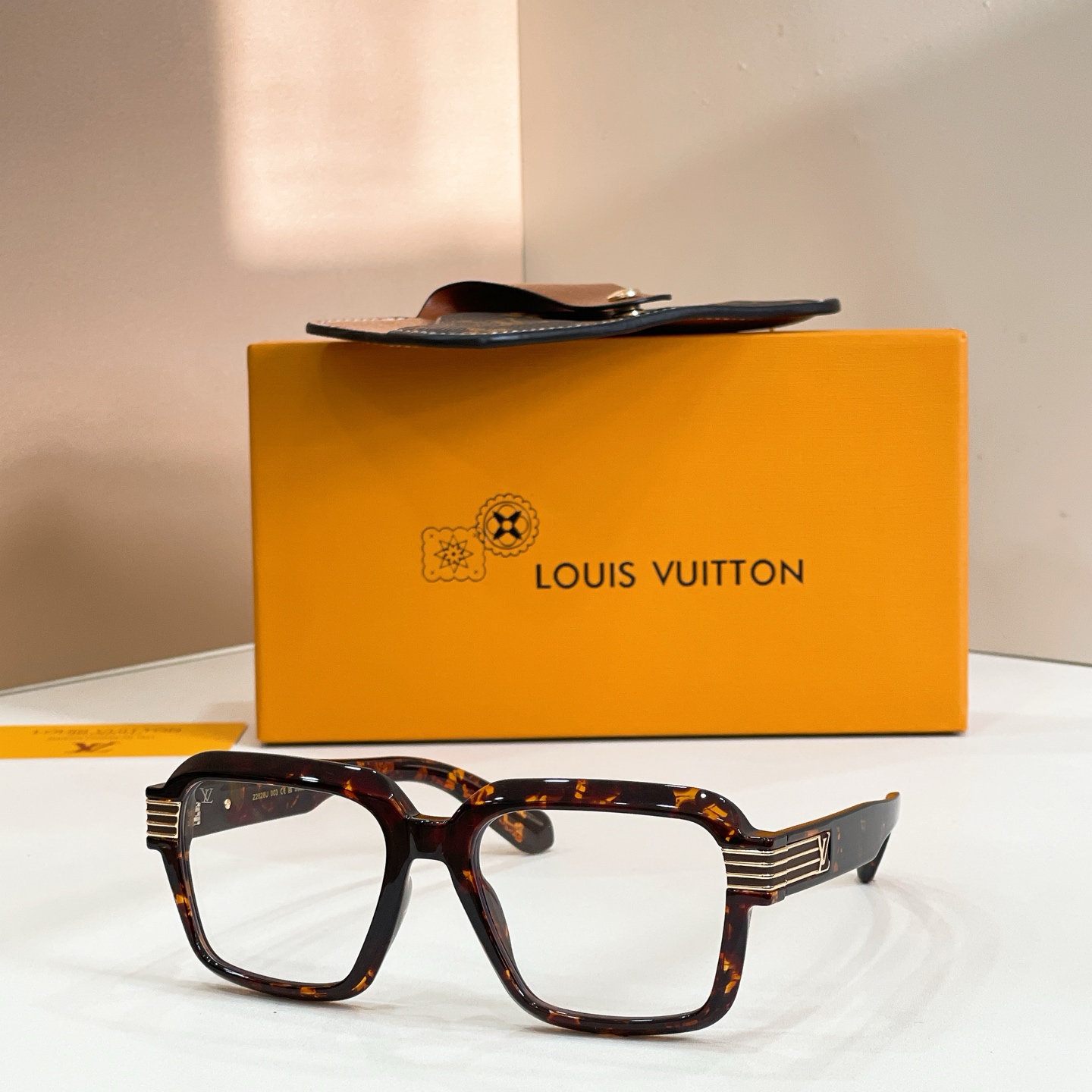 LOUIS VUITTO*✨✨✨MODEL：Z2828U✨✨✨ SIZE：56口20-145✨✨✨