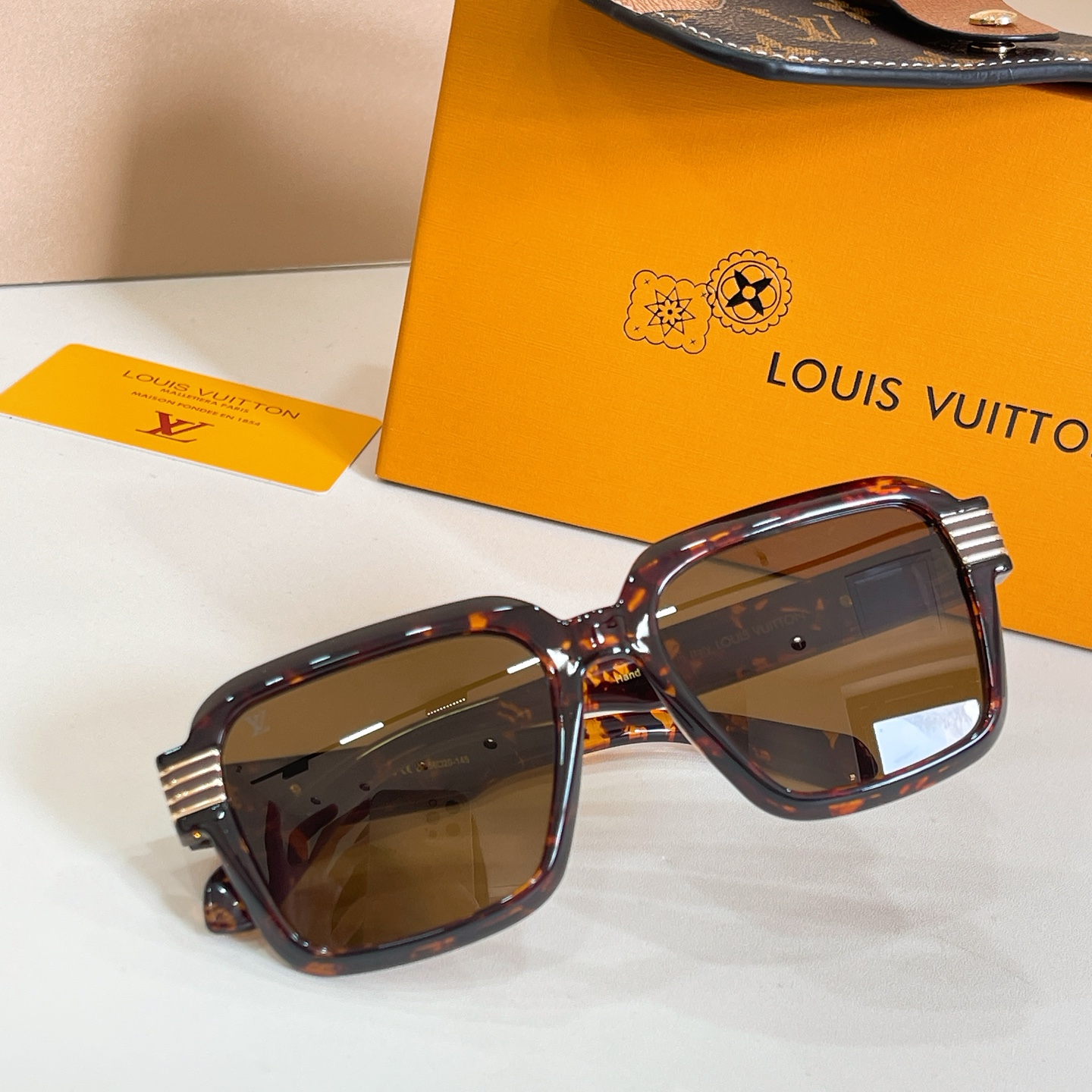 LOUIS VUITTO*✨✨✨MODEL：Z2828U✨✨✨ SIZE：56口20-145✨✨✨