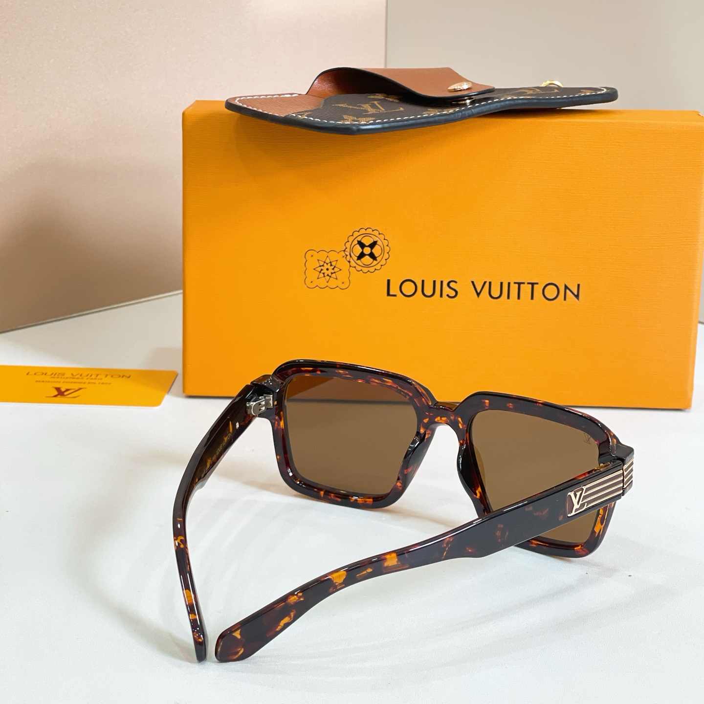 LOUIS VUITTO*✨✨✨MODEL：Z2828U✨✨✨ SIZE：56口20-145✨✨✨