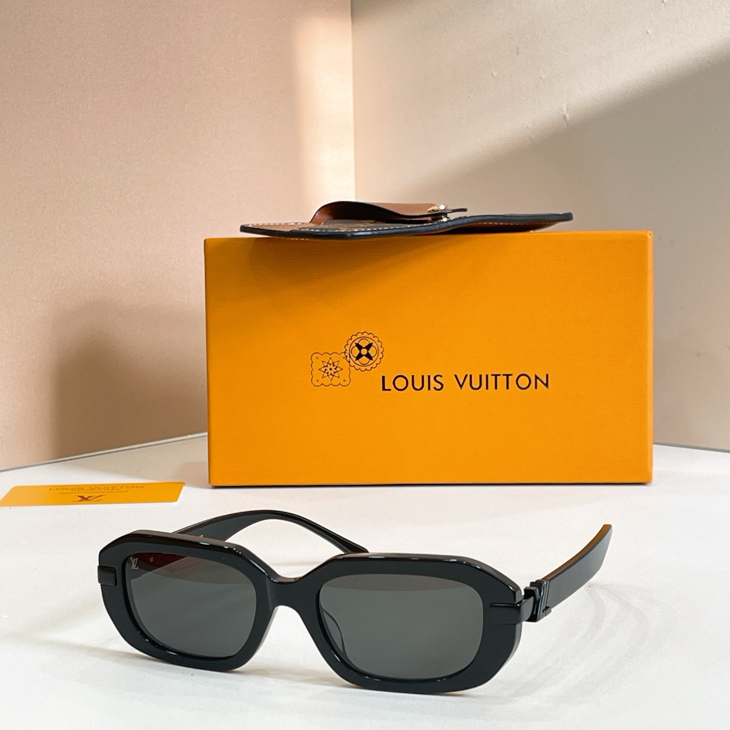 LOUIS VUITTO*✨✨✨MODEL：Z3106U✨✨✨ SIZE：54口20-140✨✨✨