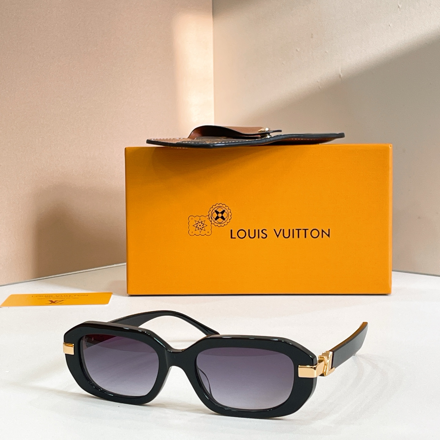 LOUIS VUITTO*✨✨✨MODEL：Z3106U✨✨✨ SIZE：54口20-140✨✨✨