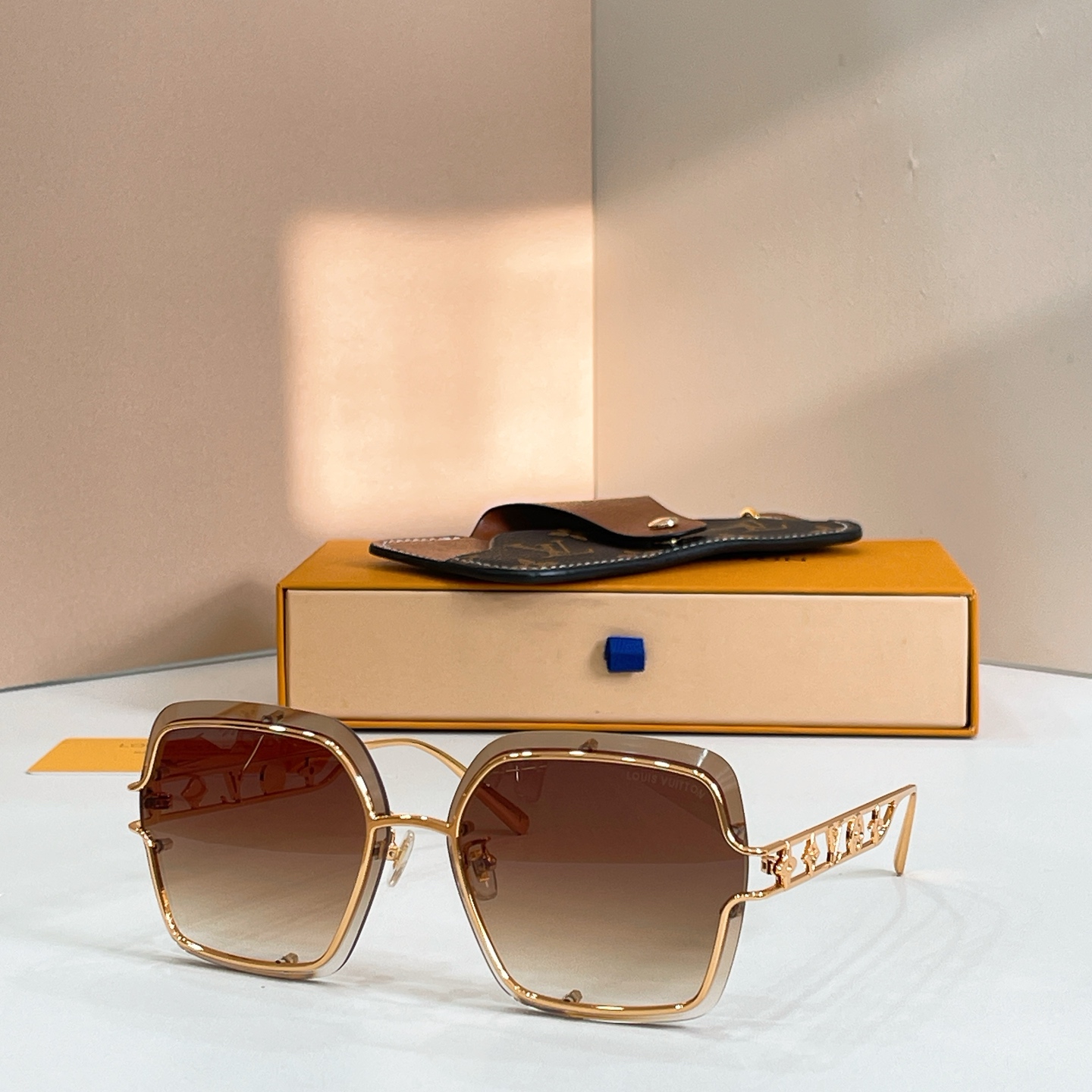 LOUIS VUITTO*✨✨✨MODEL：Z2966U✨✨✨ SIZE：63口14-145✨✨✨