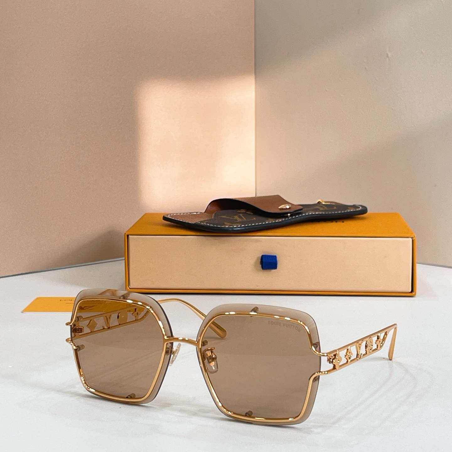 LOUIS VUITTO*✨✨✨MODEL：Z2966U✨✨✨ SIZE：63口14-145✨✨✨