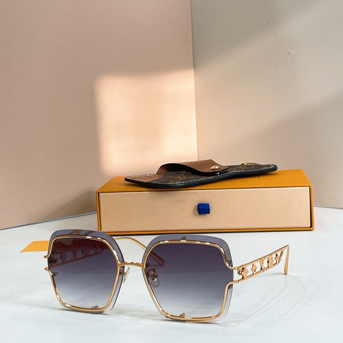 LOUIS VUITTO*✨✨✨MODEL：Z2966U✨✨✨ SIZE：63口14-145✨✨✨