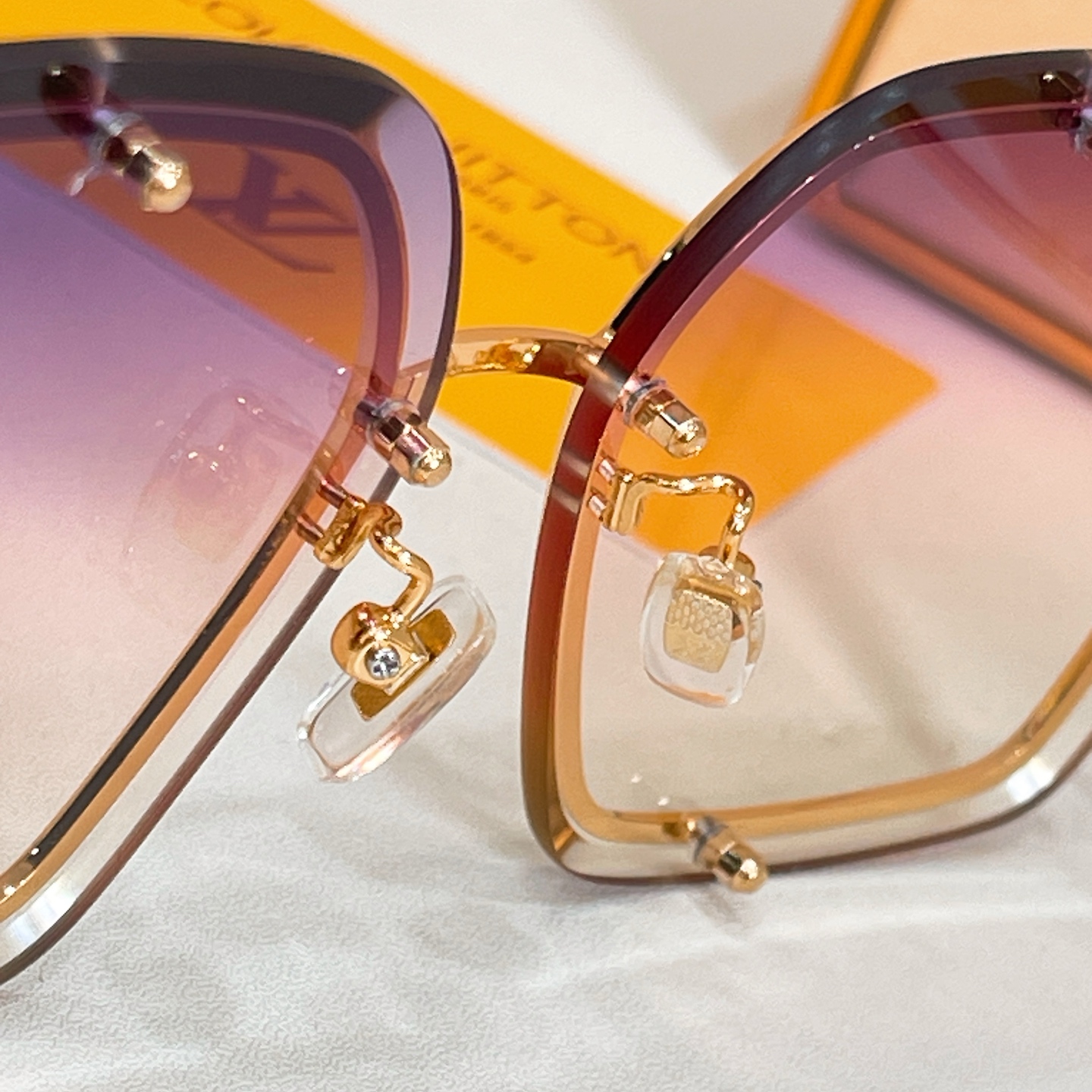 LOUIS VUITTO*✨✨✨MODEL：Z2966U✨✨✨ SIZE：63口14-145✨✨✨