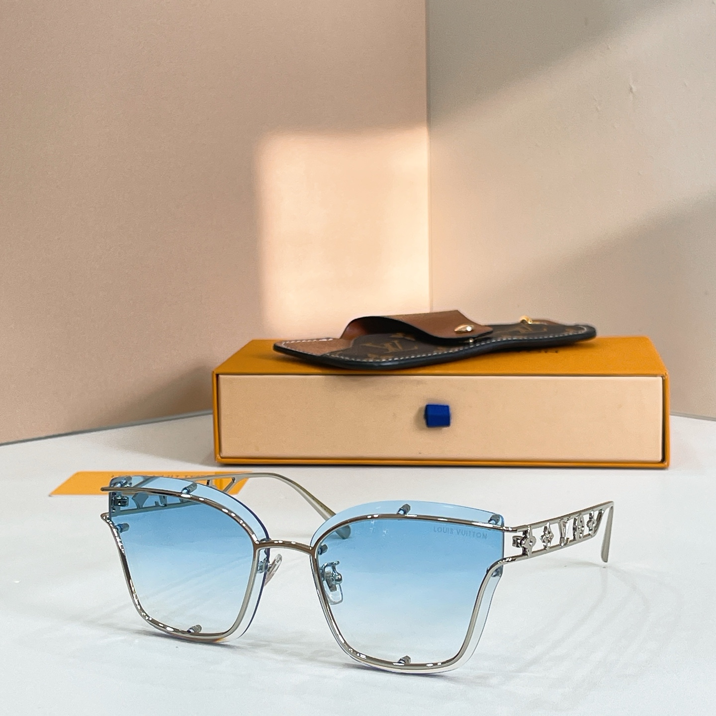 LOUIS VUITTO*✨✨✨MODEL：Z2938U✨✨✨ SIZE：62口15-145✨✨✨