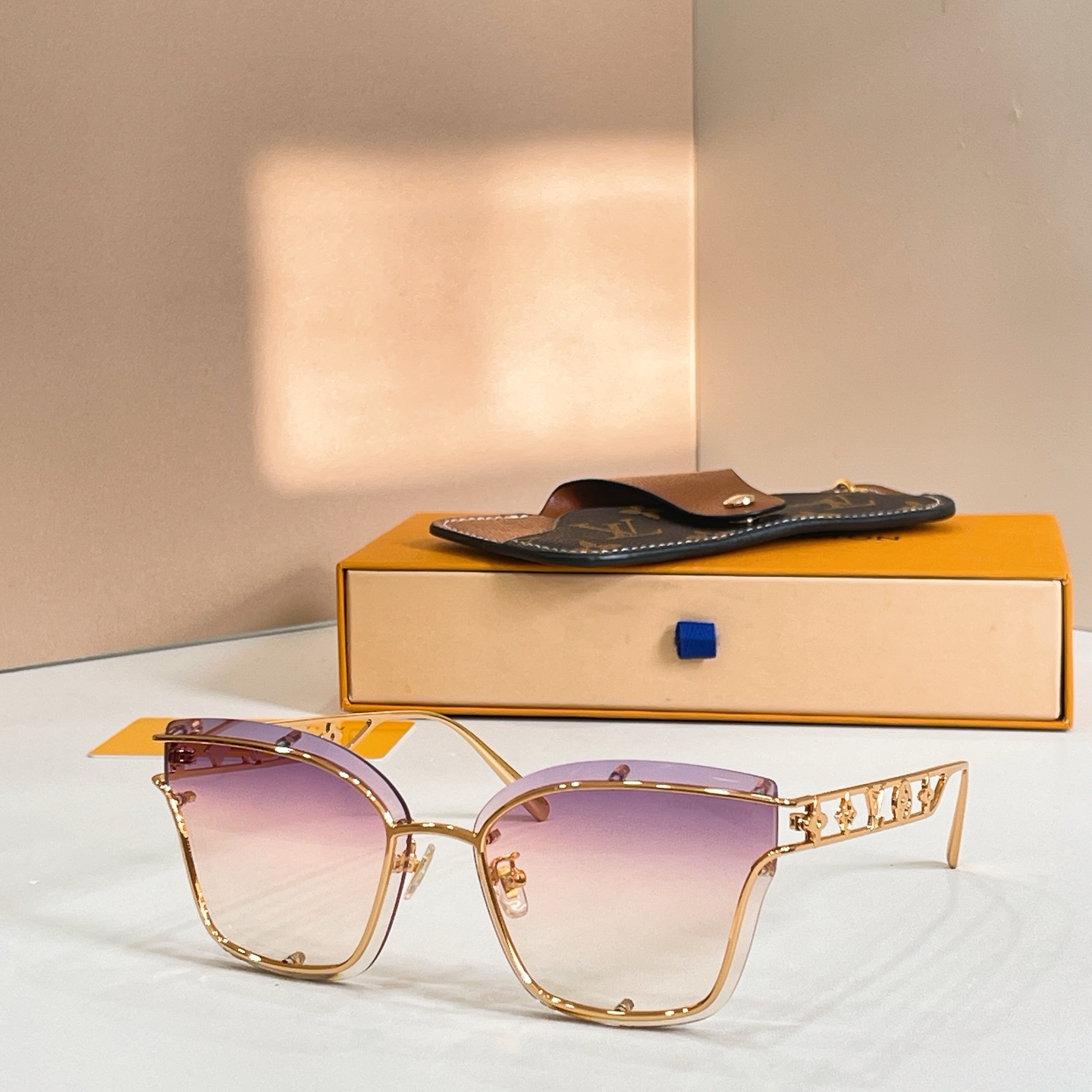 LOUIS VUITTO*✨✨✨MODEL：Z2938U✨✨✨ SIZE：62口15-145✨✨✨