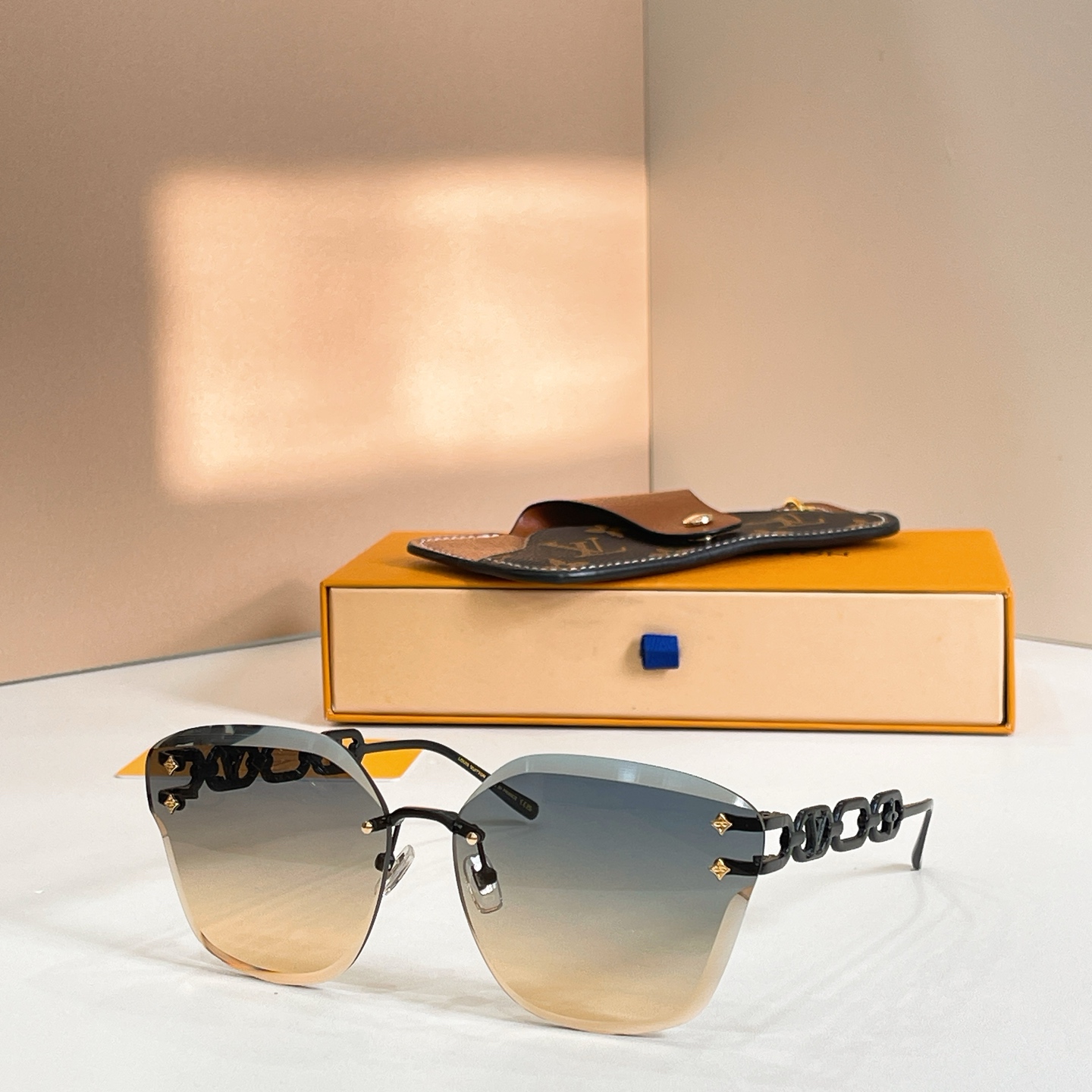 LOUIS VUITTO*✨✨✨MODEL：Z2141U✨✨✨ SIZE：65口15-142✨✨✨