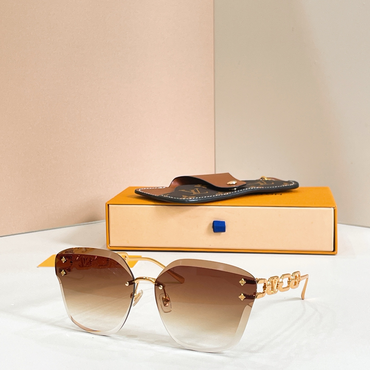 LOUIS VUITTO*✨✨✨MODEL：Z2141U✨✨✨ SIZE：65口15-142✨✨✨