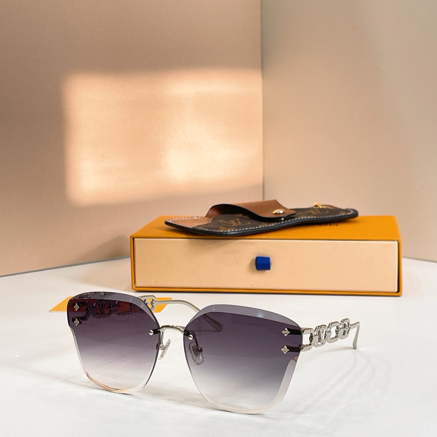 LOUIS VUITTO*✨✨✨MODEL：Z2141U✨✨✨ SIZE：65口15-142✨✨✨