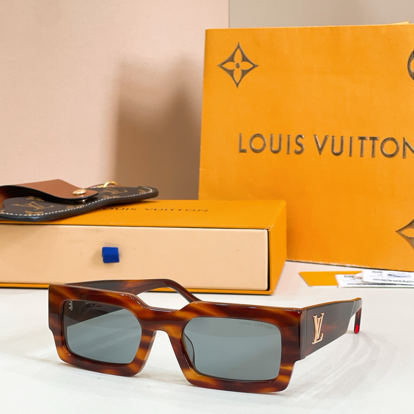 LOUIS VUITTO*✨✨✨MODEL：Z2703E✨✨✨ SIZE：52口22-140✨✨✨