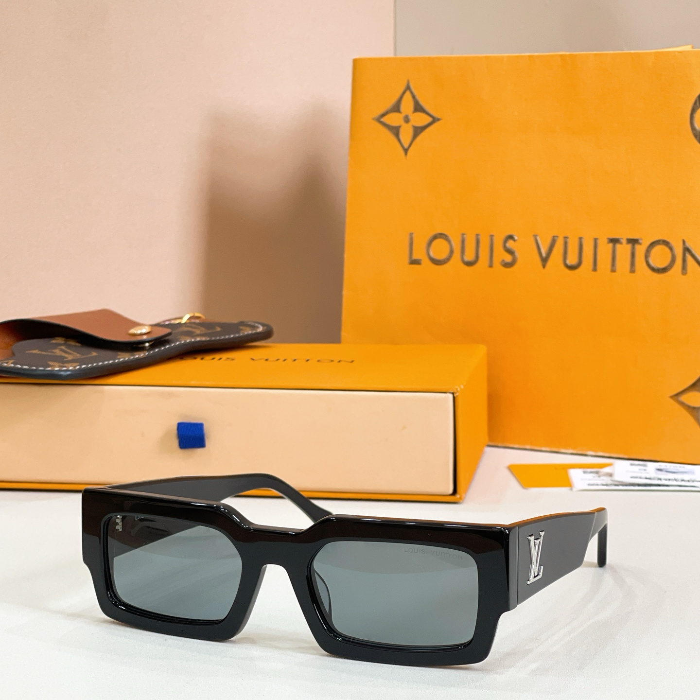 LOUIS VUITTO*✨✨✨MODEL：Z2703E✨✨✨ SIZE：52口22-140✨✨✨