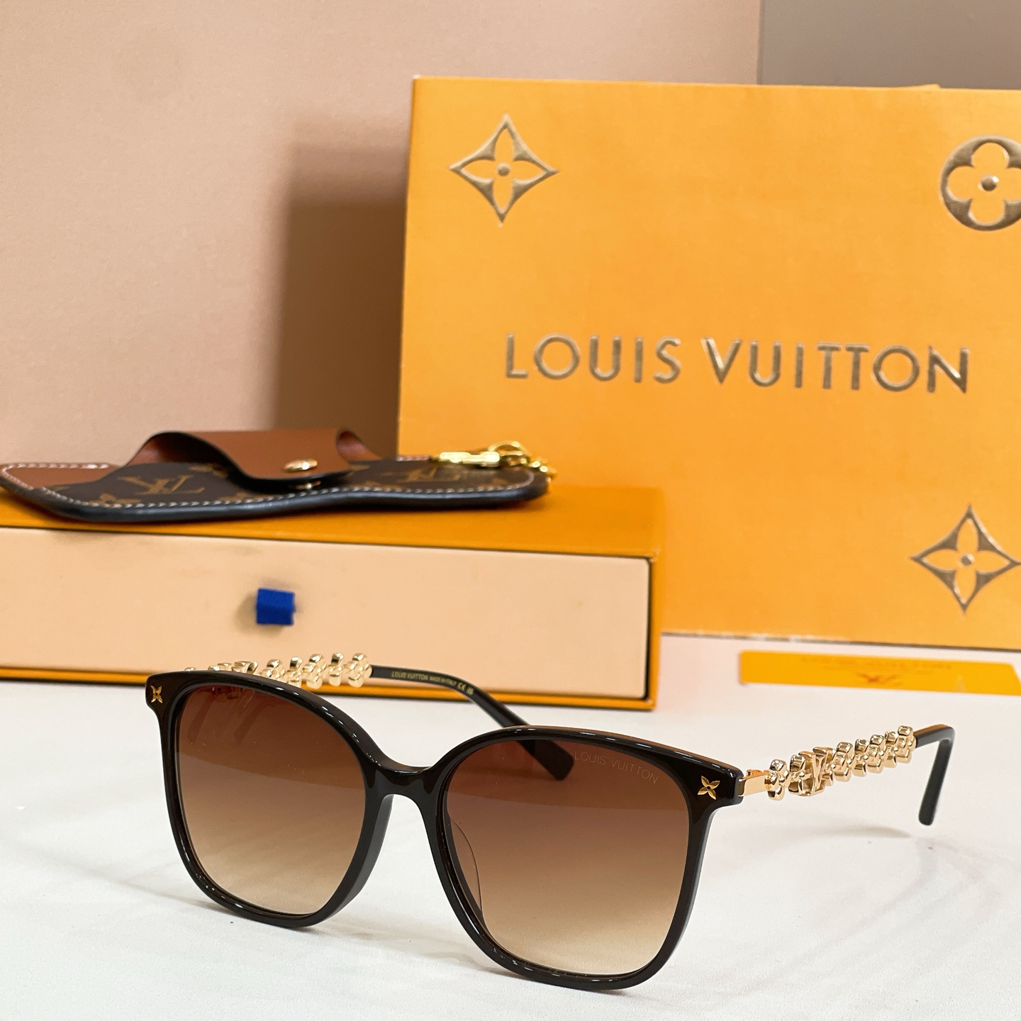 LOUIS VUITTO*✨✨✨MODEL：Z1877✨✨✨ SIZE：53口14-148✨✨✨