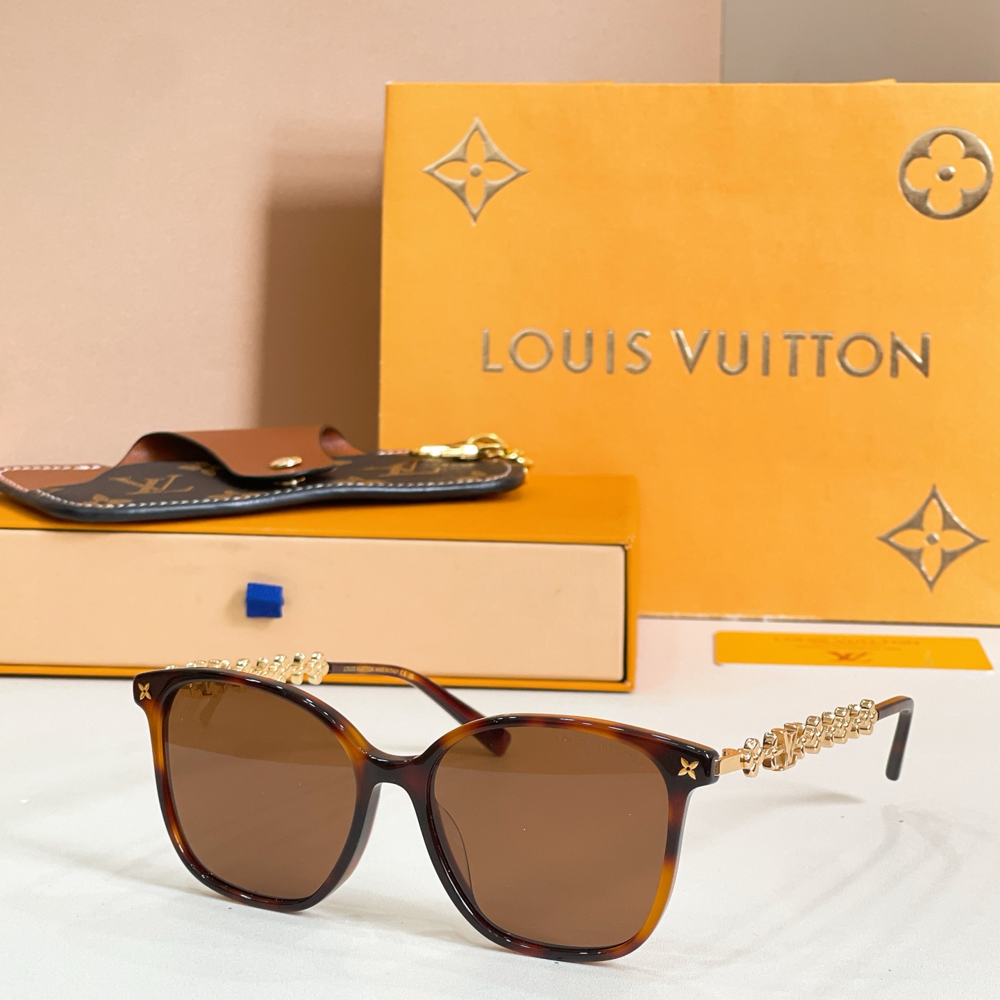 LOUIS VUITTO*✨✨✨MODEL：Z1877✨✨✨ SIZE：53口14-148✨✨✨