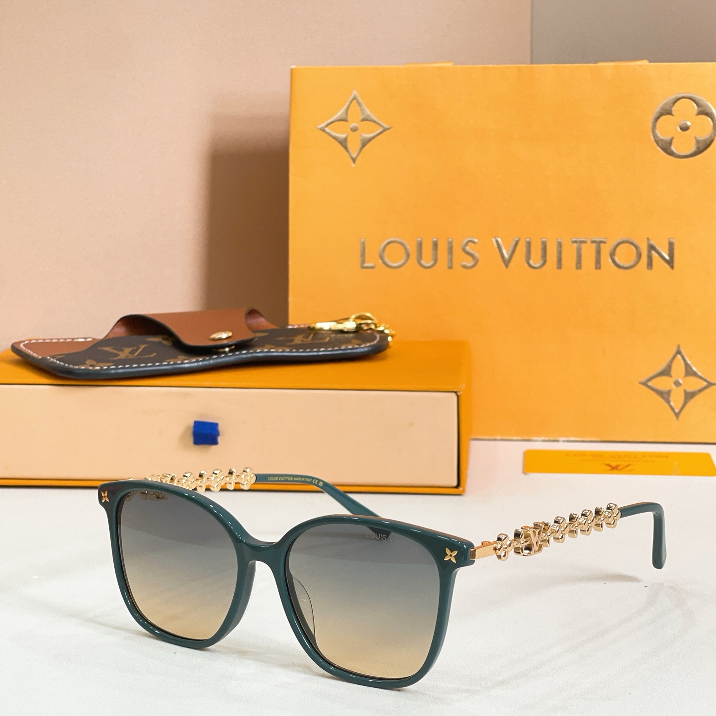 LOUIS VUITTO*✨✨✨MODEL：Z1877✨✨✨ SIZE：53口14-148✨✨✨