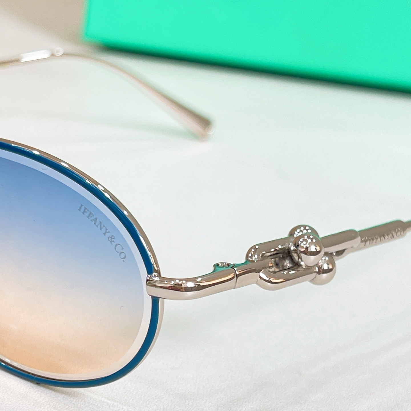 TIFFANY&Co.✨✨✨MODEL：TF2045L✨✨✨ SIZE：57口19-145✨✨✨