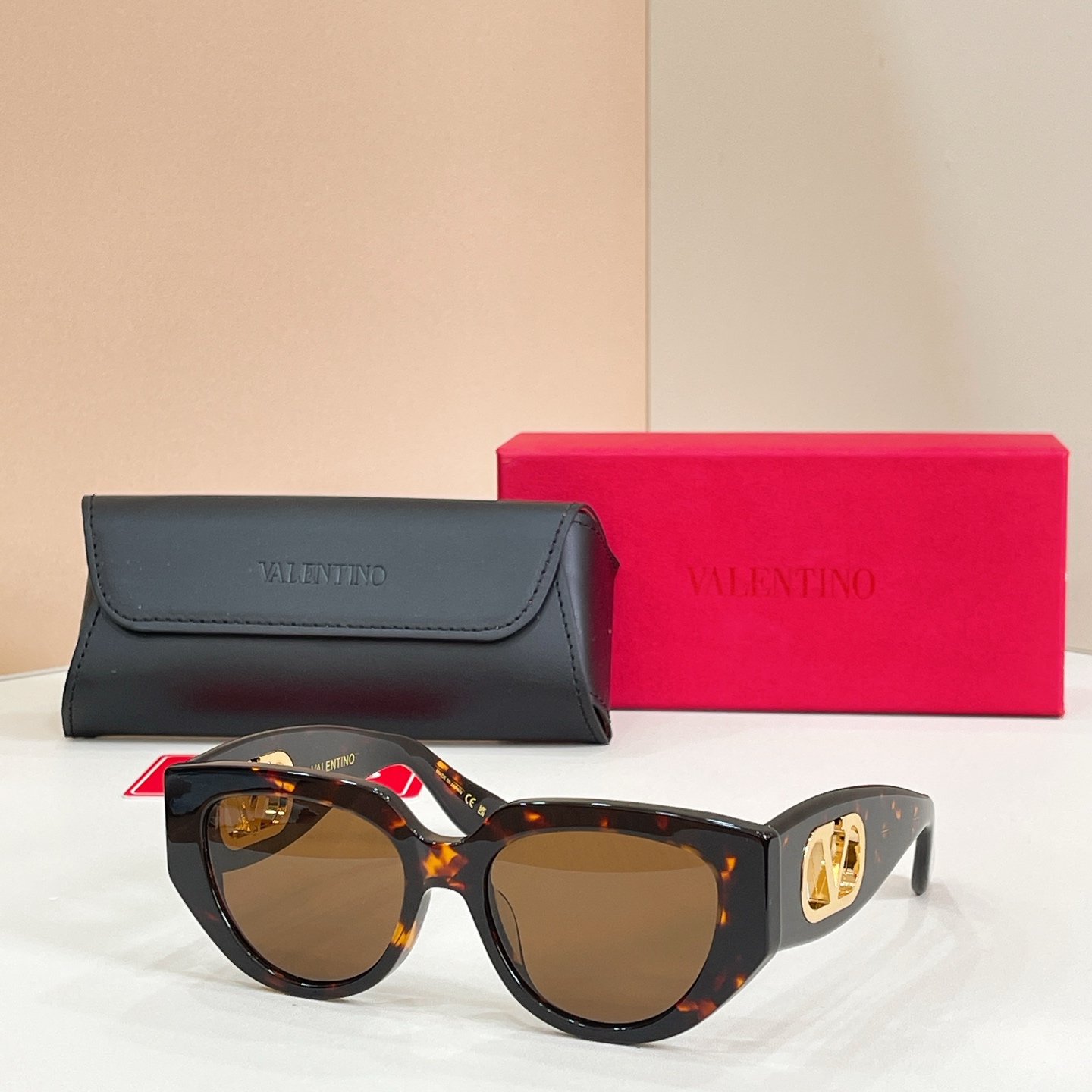 VALENTINO✨✨✨MODEL：VG0002S✨✨✨SIZE：55口18-140✨ ✨