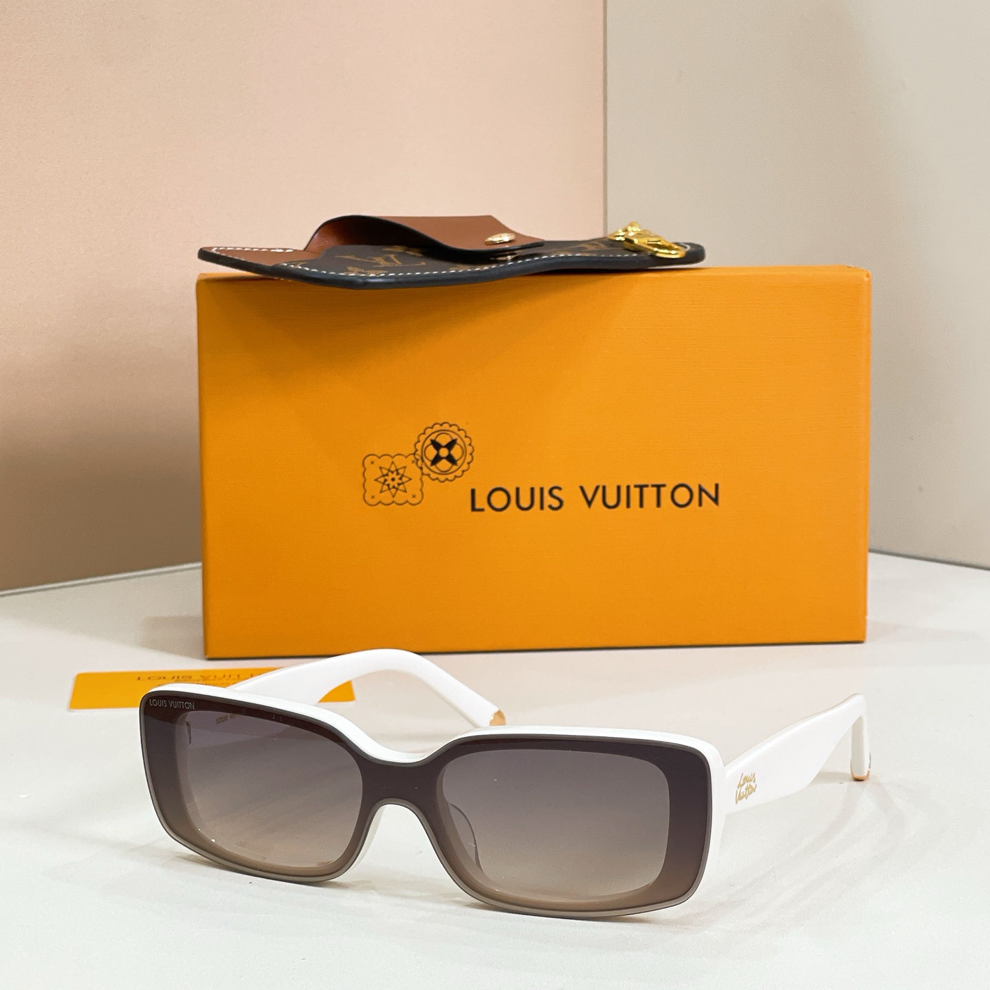 LOUIS VUITTO*✨✨✨MODEL：Z3165U✨✨✨ SIZE：144口0-145✨✨✨