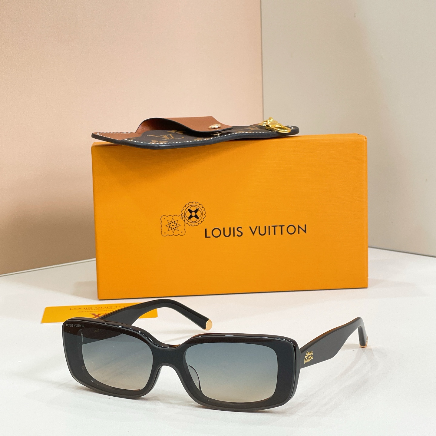 LOUIS VUITTO*✨✨✨MODEL：Z3165U✨✨✨ SIZE：144口0-145✨✨✨
