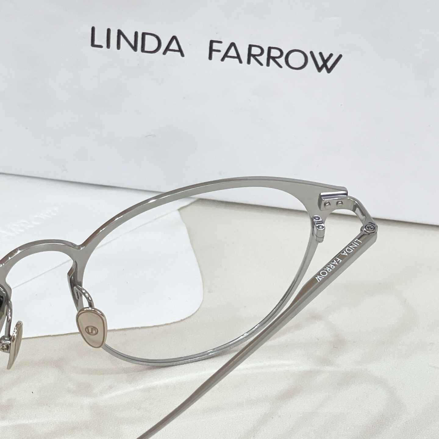 LINDA FARRO*🌟🌟🌟MODEL：LFL/1510🌟🌟🌟SIZE:54口18-145🌟🌟🌟钛～～