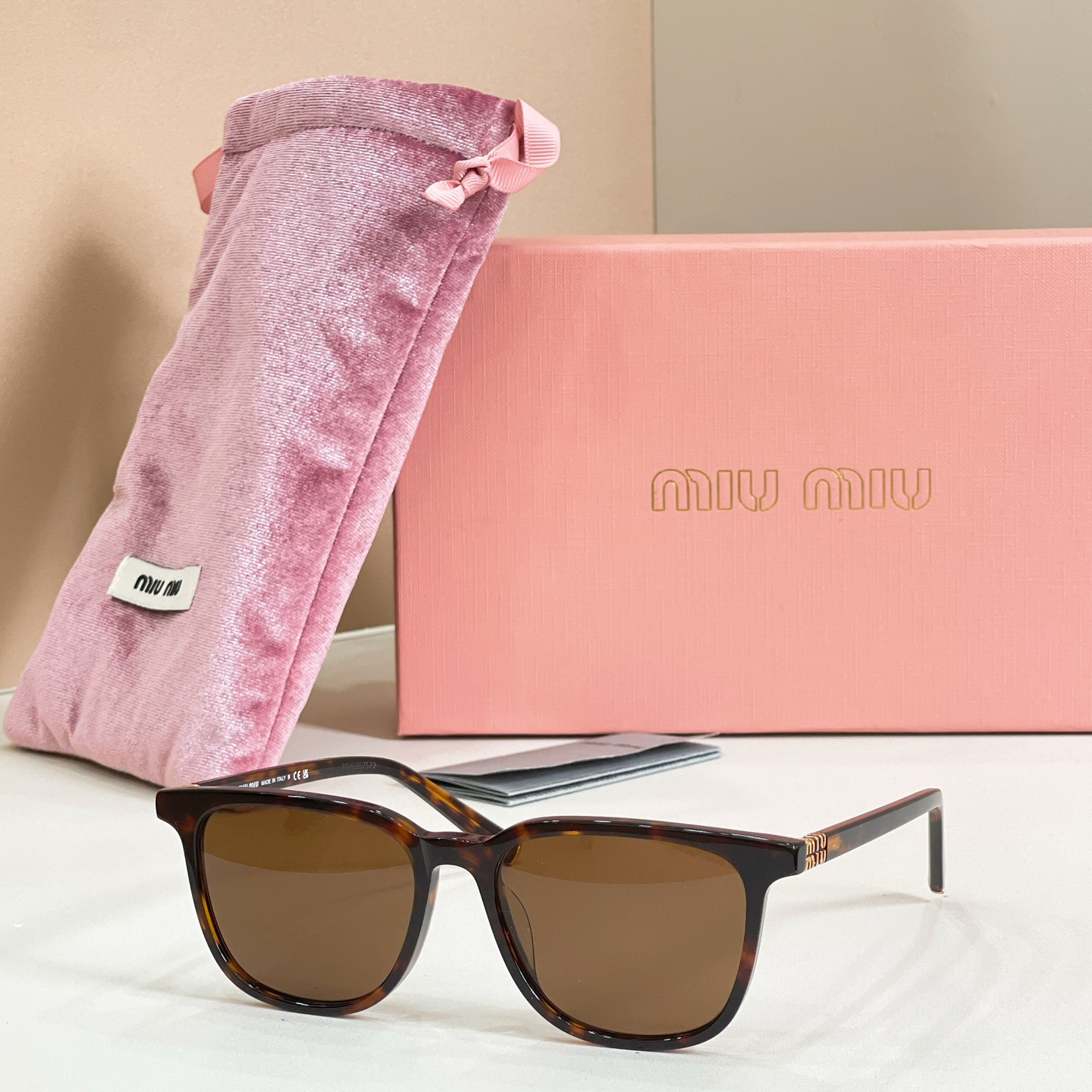 MIUMIU Sunglasses Acetate Square Tortoiseshell