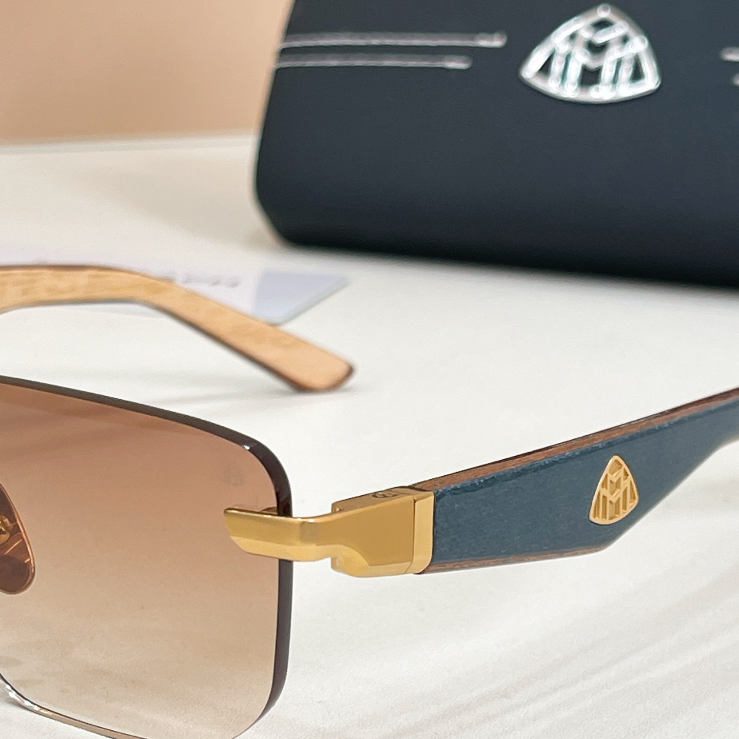 MAYBACH迈巴赫⚜️⚜️⚜️MODEL：THE VISIONIST I⚜️⚜️⚜️SIZE：56口1