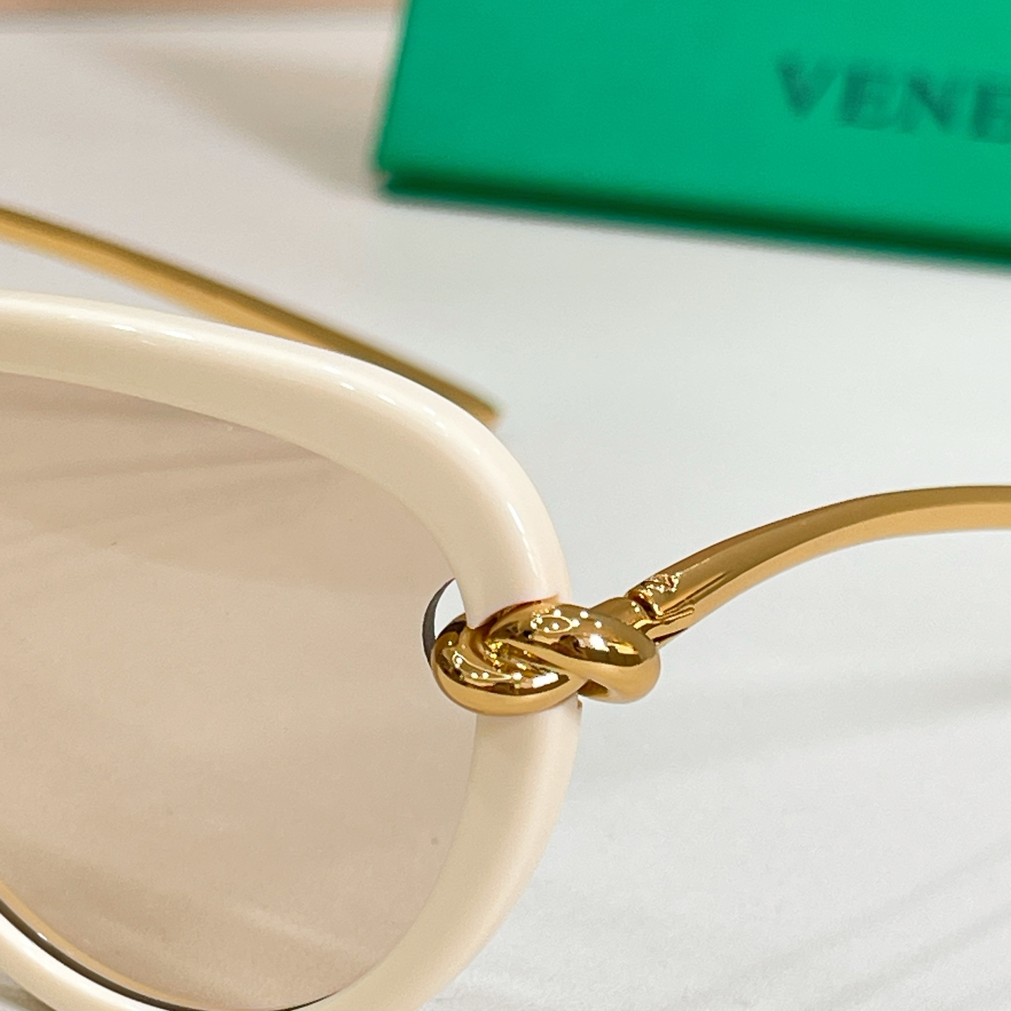 BOTTEGA VENET*🌟🌟🌟MODEL：BV1418S 🌟🌟🌟SIZE：58口15-145🌟🌟🌟