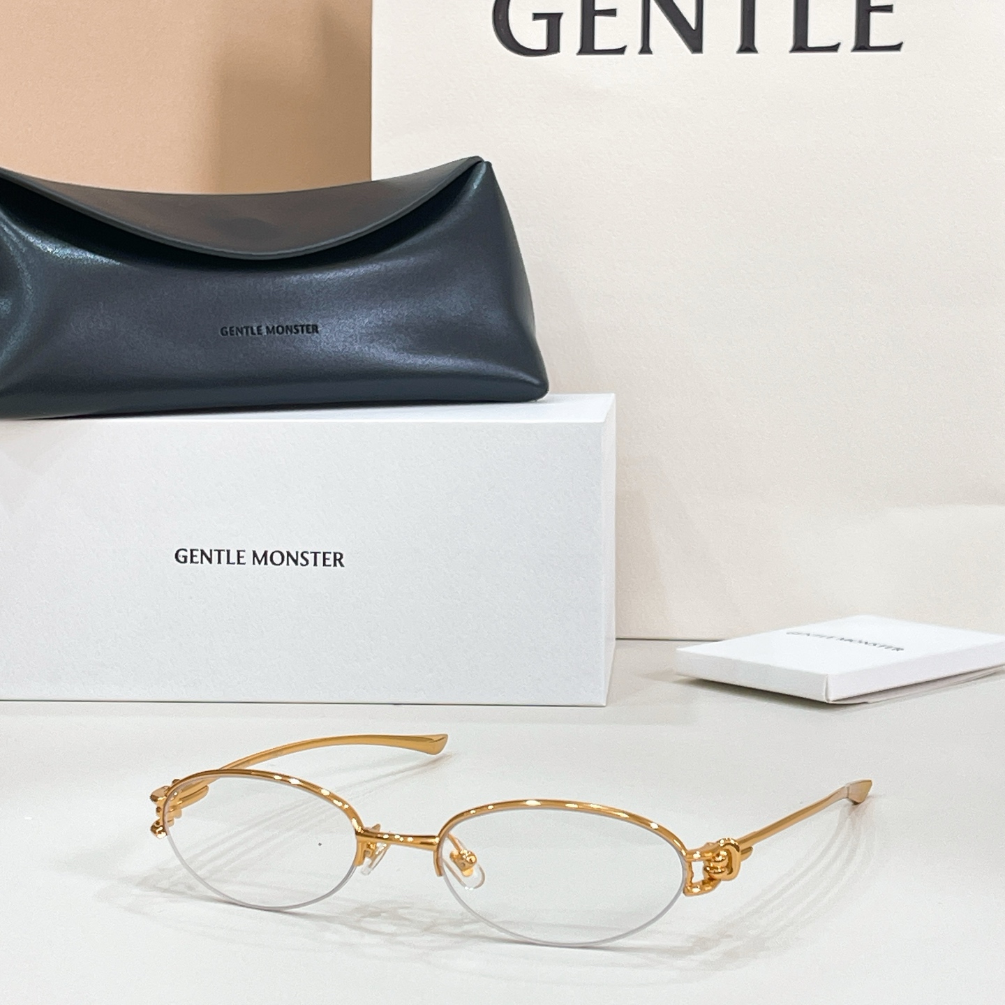 GENTLE MONSTE*🐼🐼🐼MODEL：ORIGAMI🐼🐼🐼SIZE:54口19-140🐼🐼🐼