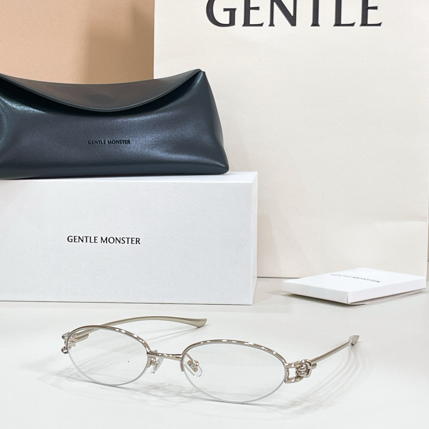 GENTLE MONSTE*🐼🐼🐼MODEL：ORIGAMI🐼🐼🐼SIZE:54口19-140🐼🐼🐼