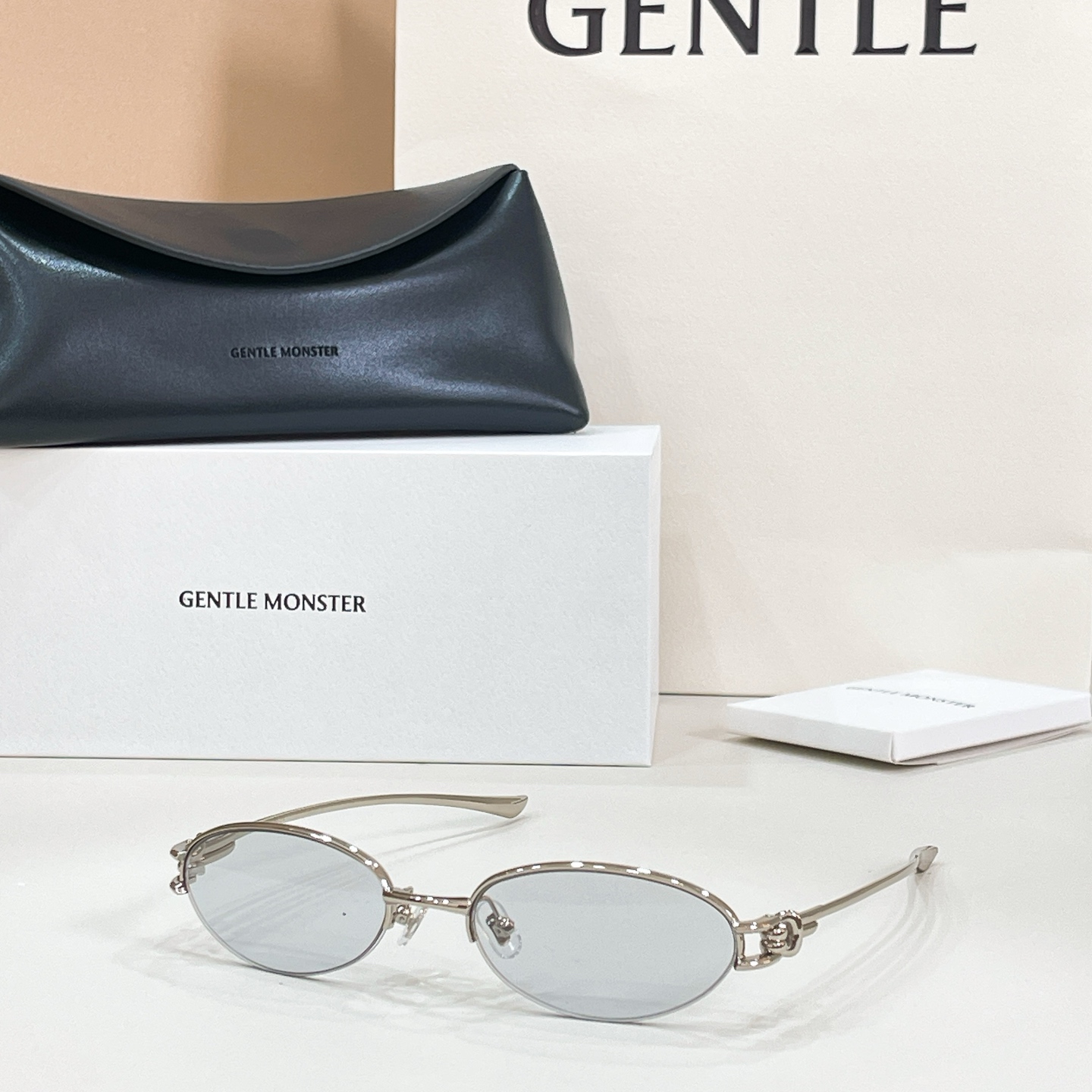 GENTLE MONSTE*🐼🐼🐼MODEL：ORIGAMI🐼🐼🐼SIZE:54口19-140🐼🐼🐼