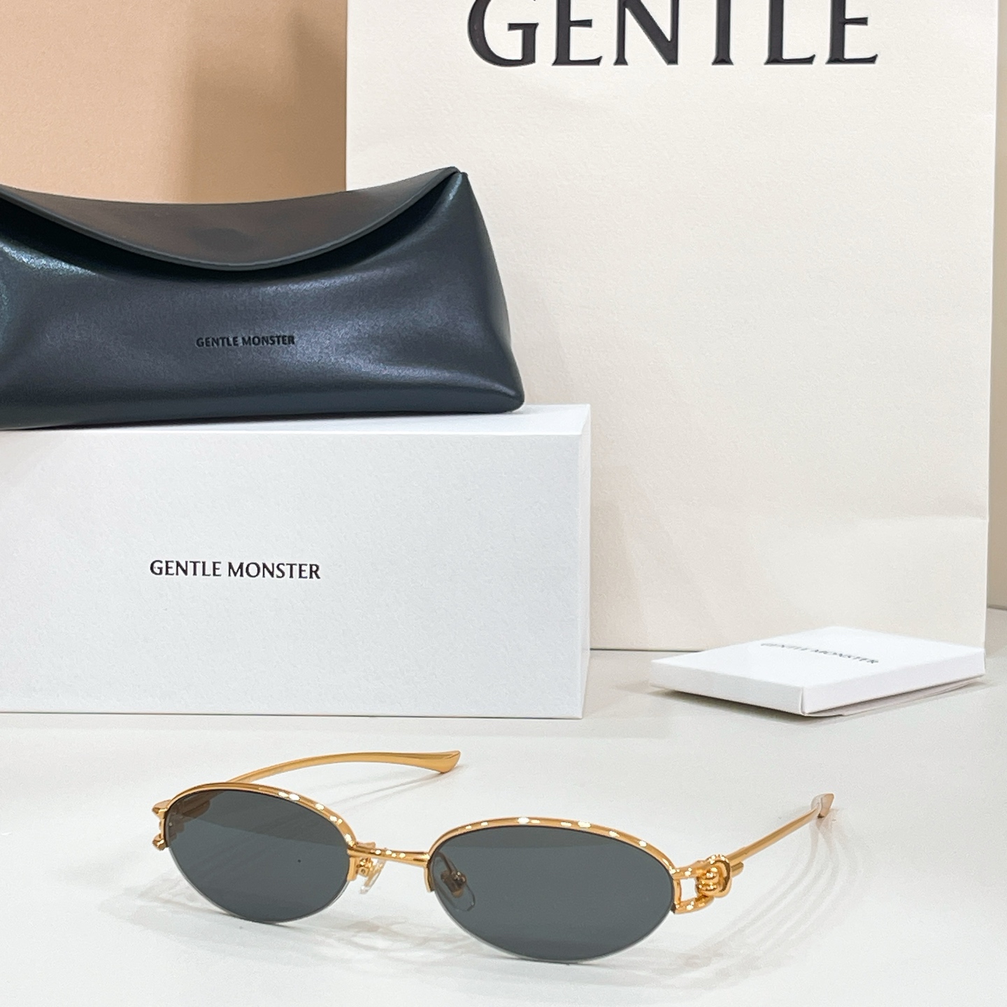 GENTLE MONSTE*🐼🐼🐼MODEL：ORIGAMI🐼🐼🐼SIZE:54口19-140🐼🐼🐼