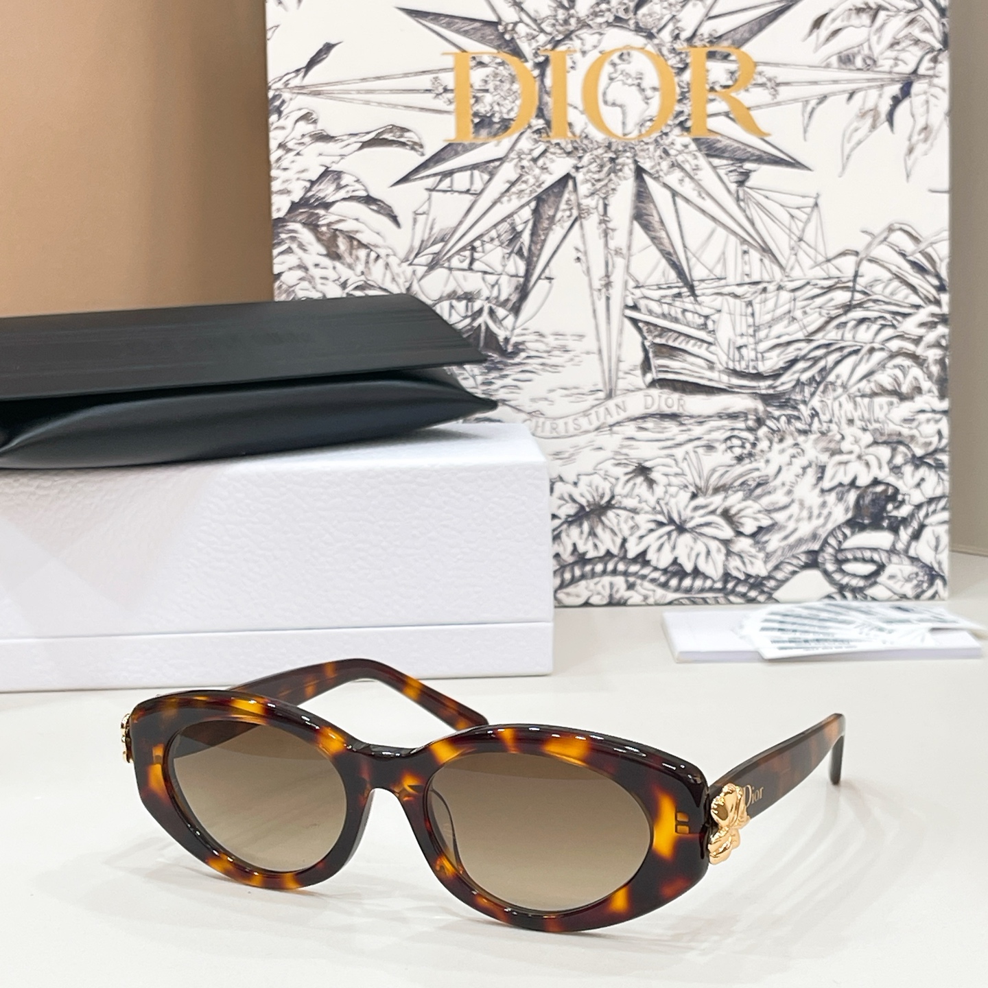 DIO*✨✨✨MODEL: Dior Clover B1F✨✨✨SIZE：54口19-140✨✨✨