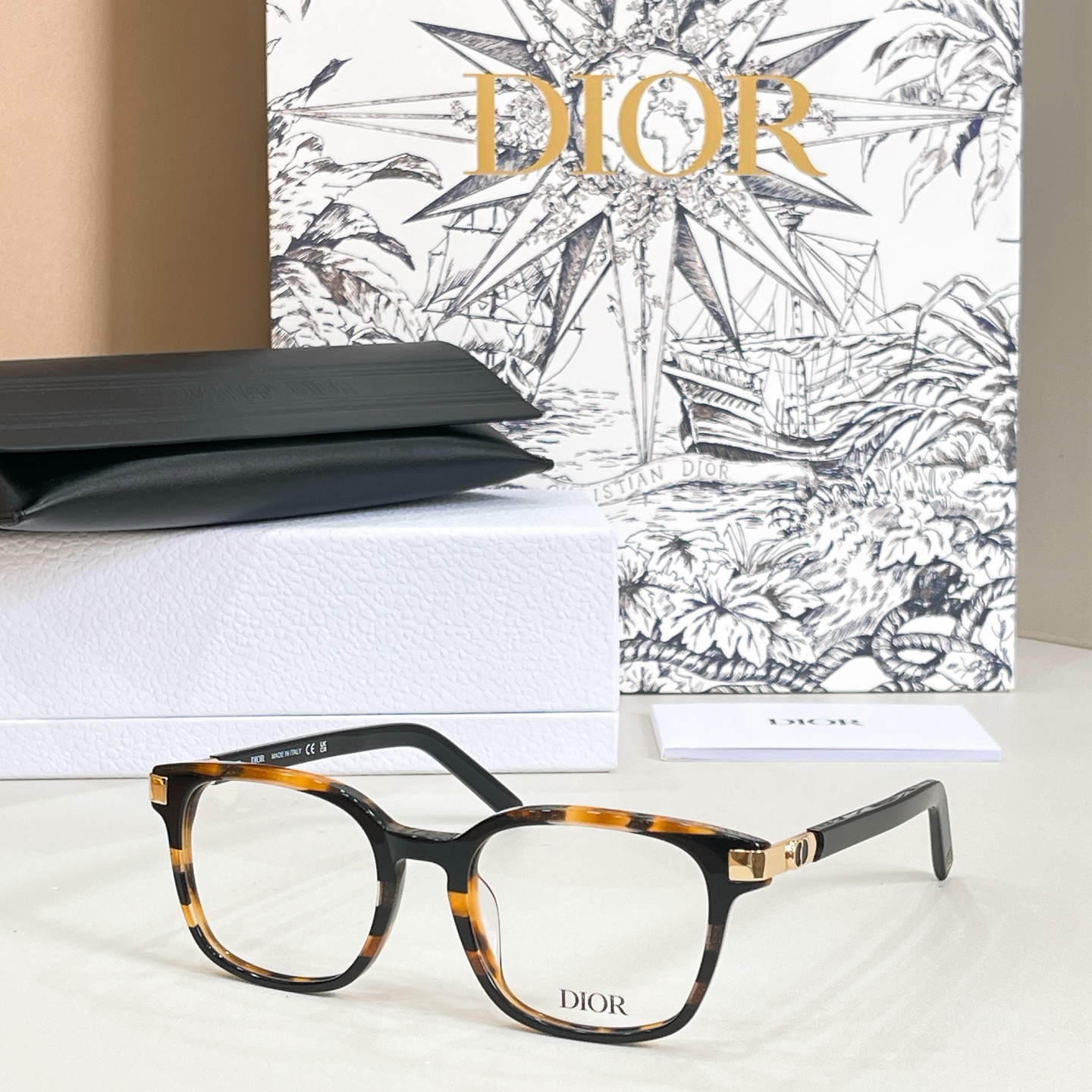 Lunettes DIOR en acétate, monture intégrale, forme carrée, couleur écaille