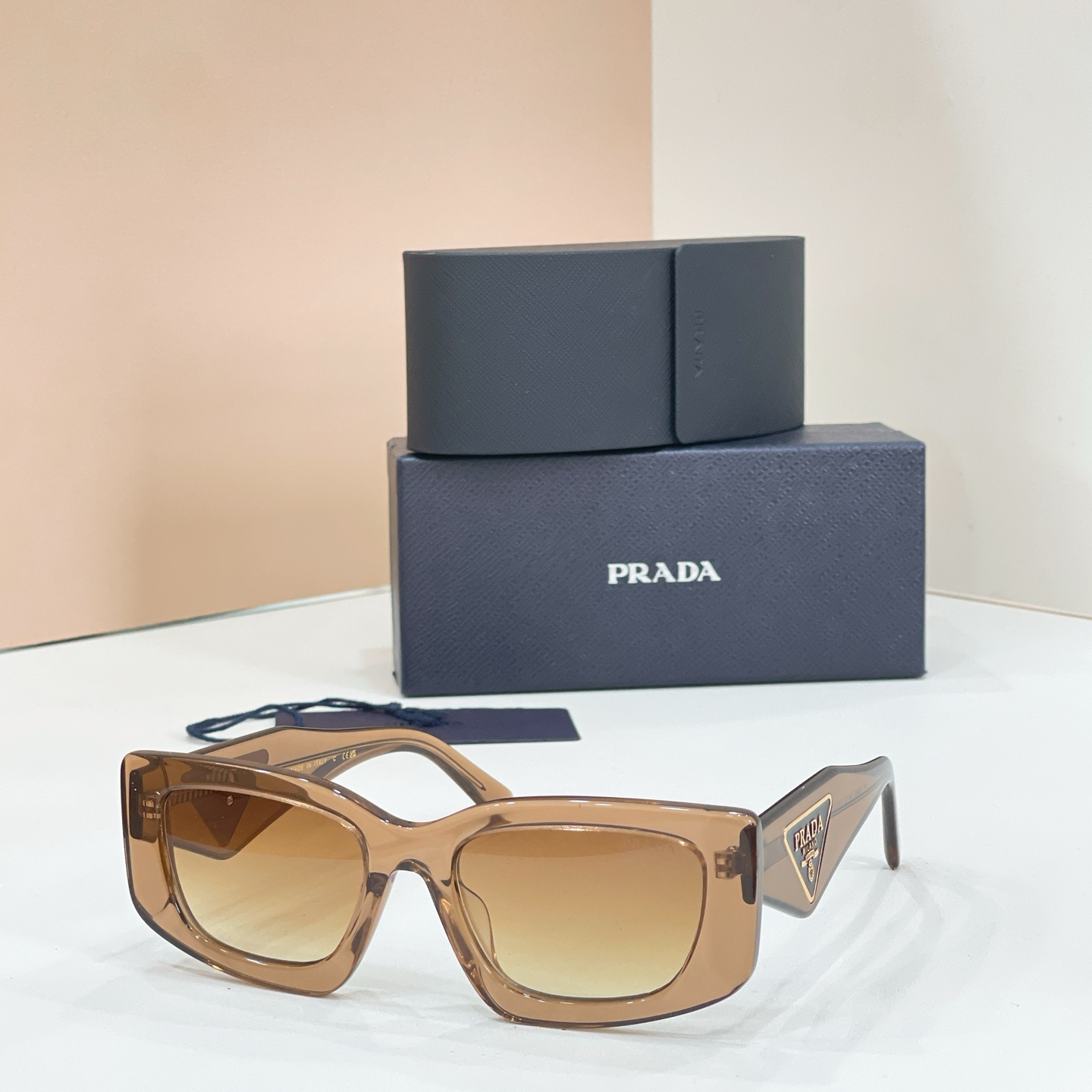 PRADA✨✨✨MODEL：PR 2200S✨✨✨SIZE：54口20-145 ✨✨✨