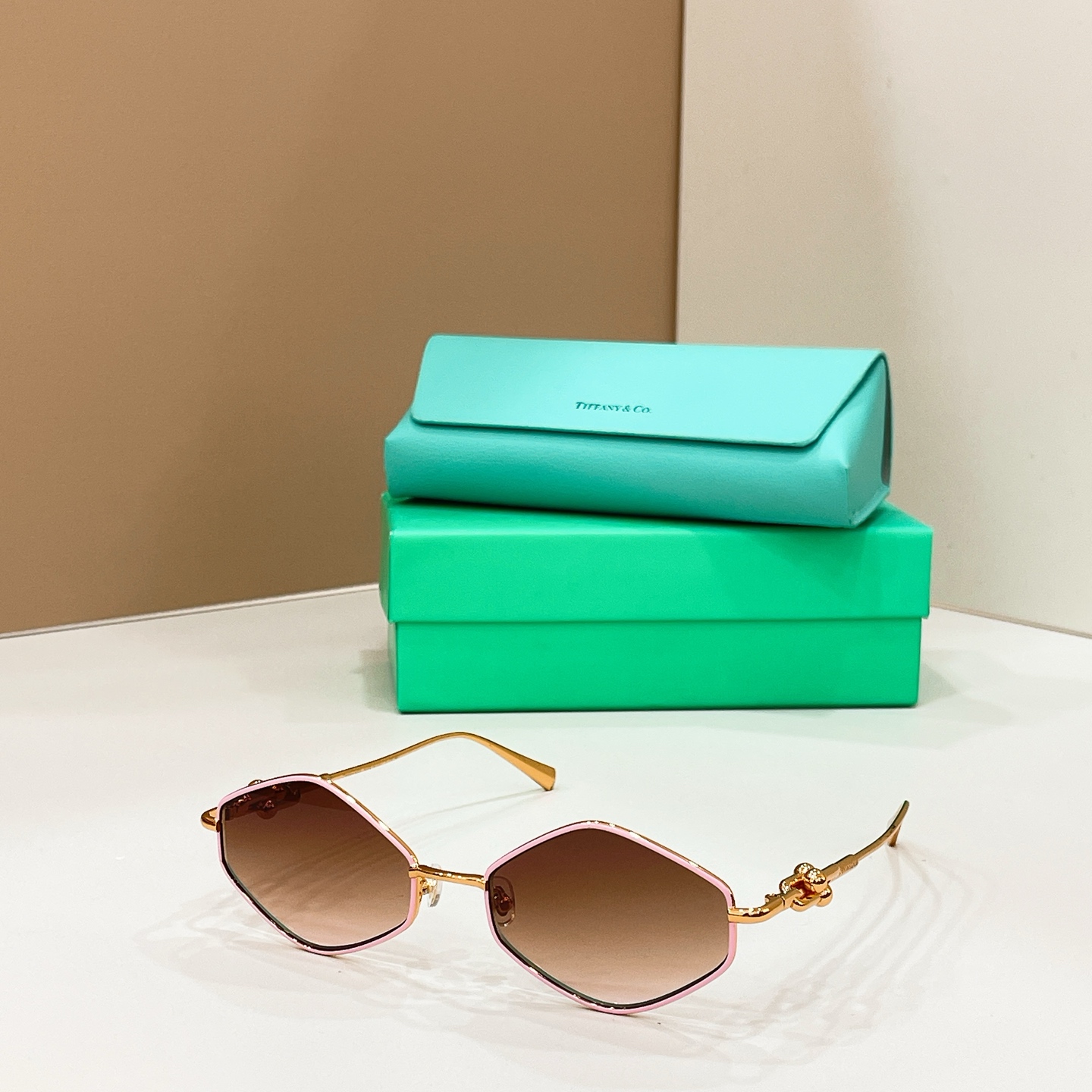 TIFFANY&Co.✨✨✨MODEL：TF2044L✨✨✨ SIZE：57口19-145✨✨✨