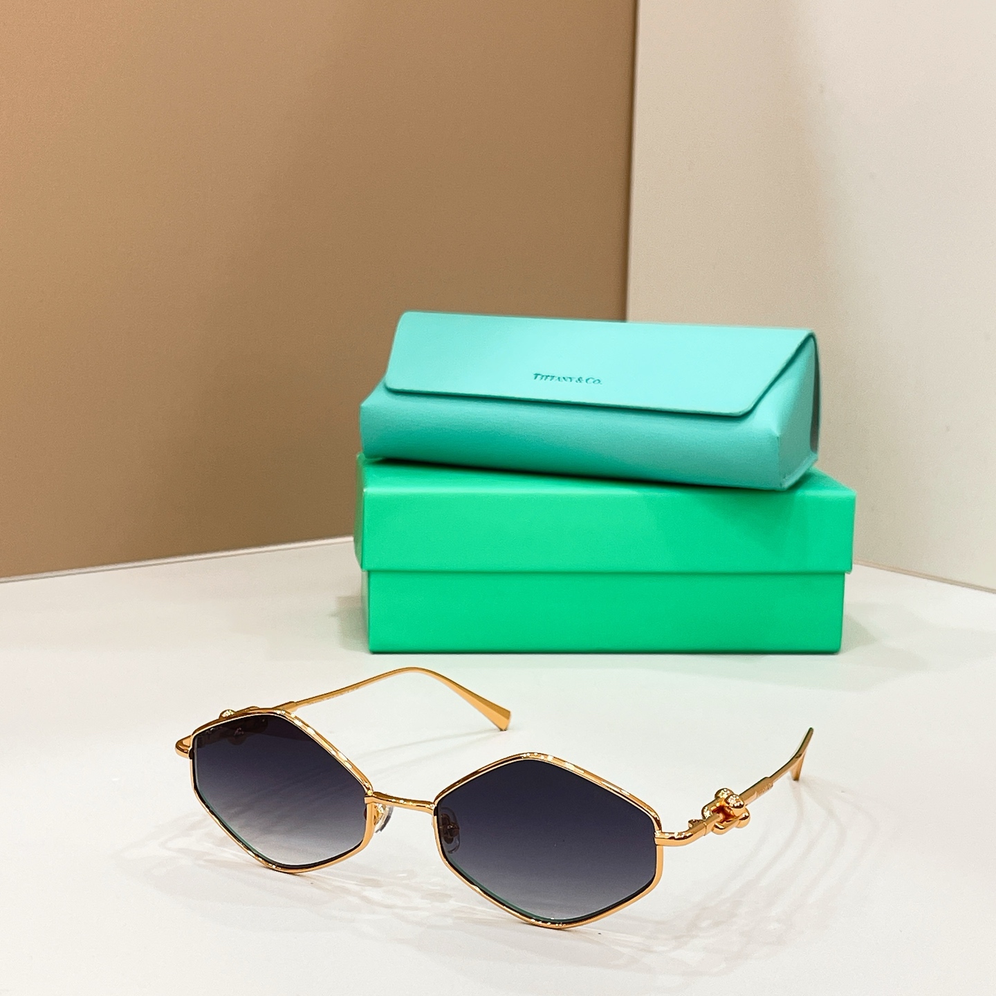 TIFFANY&Co.✨✨✨MODEL：TF2044L✨✨✨ SIZE：57口19-145✨✨✨