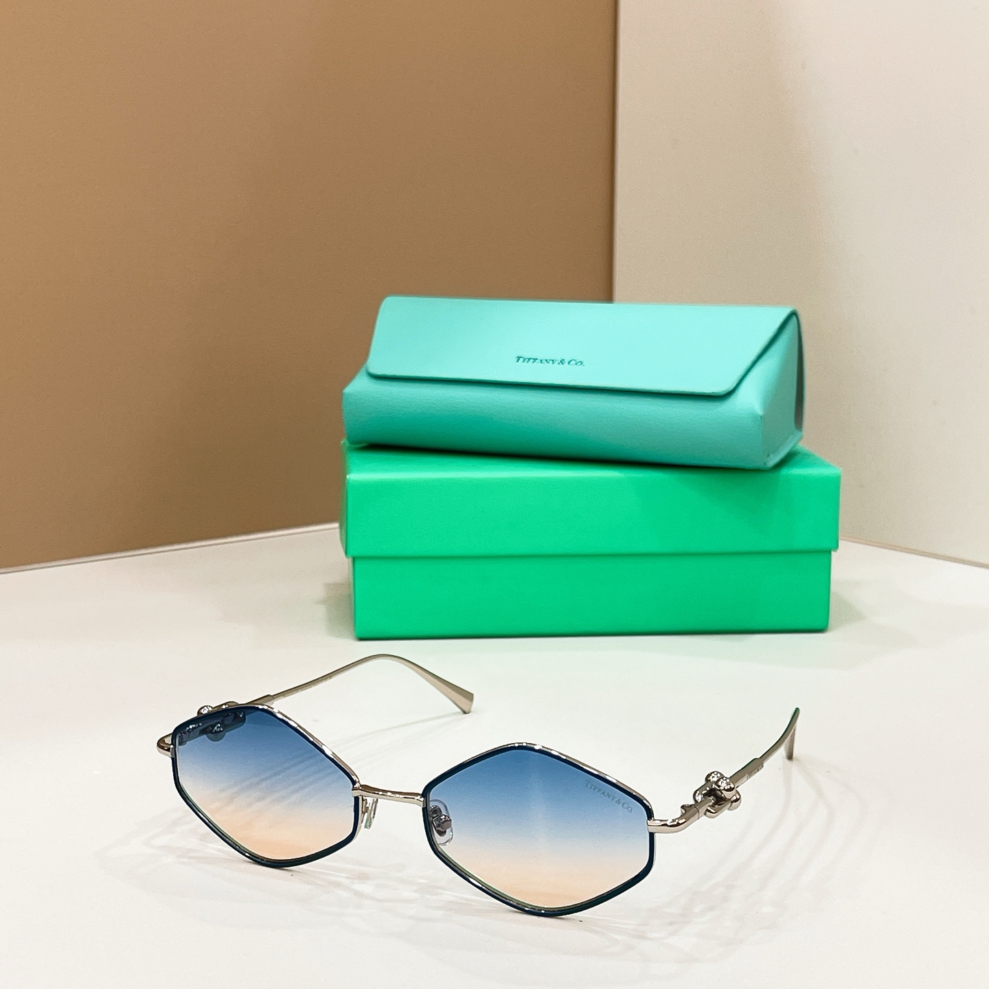 TIFFANY&Co.✨✨✨MODEL：TF2044L✨✨✨ SIZE：57口19-145✨✨✨