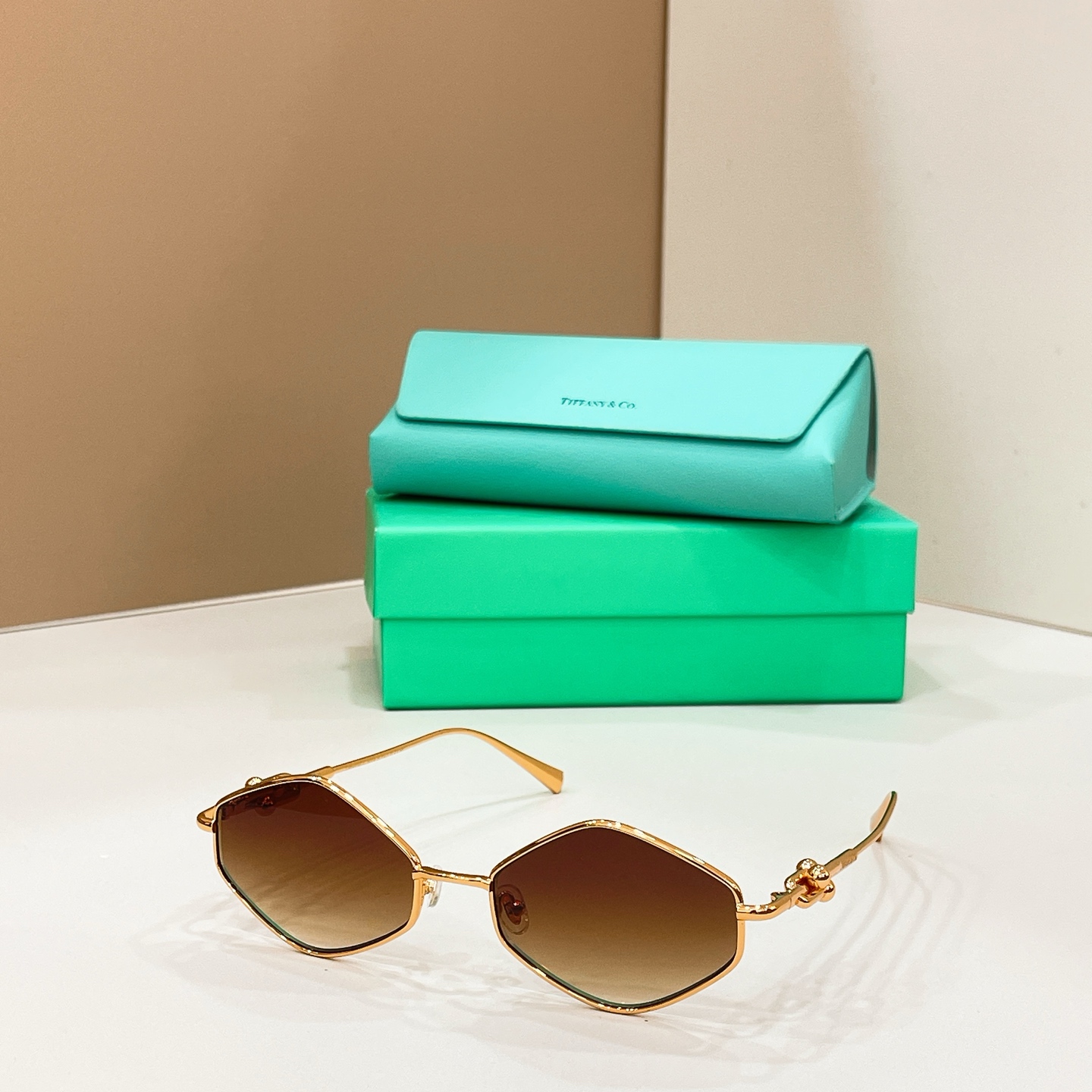 TIFFANY&Co.✨✨✨MODEL：TF2044L✨✨✨ SIZE：57口19-145✨✨✨