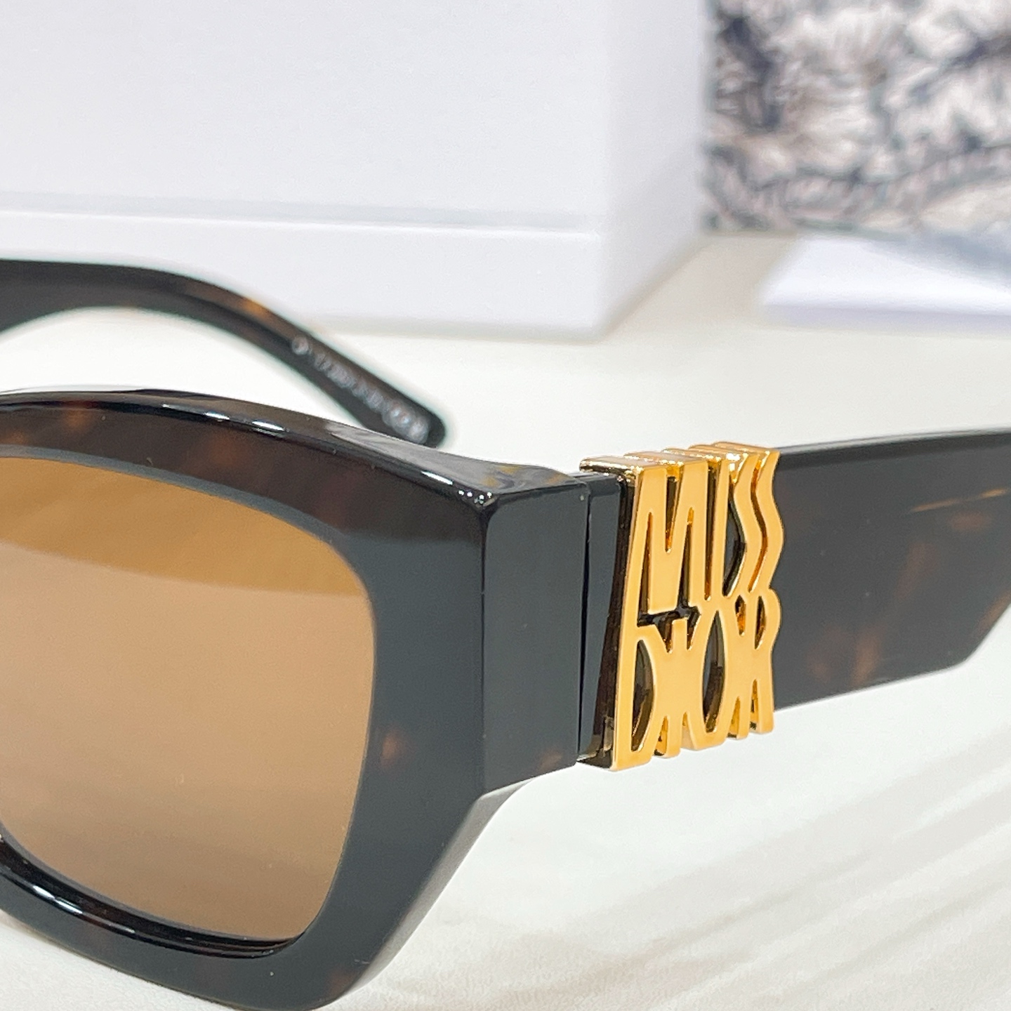 DIO*🌟🌟🌟MODEL：MISSDIOR S1F🌟🌟🌟SIZE：56口17-145🌟🌟