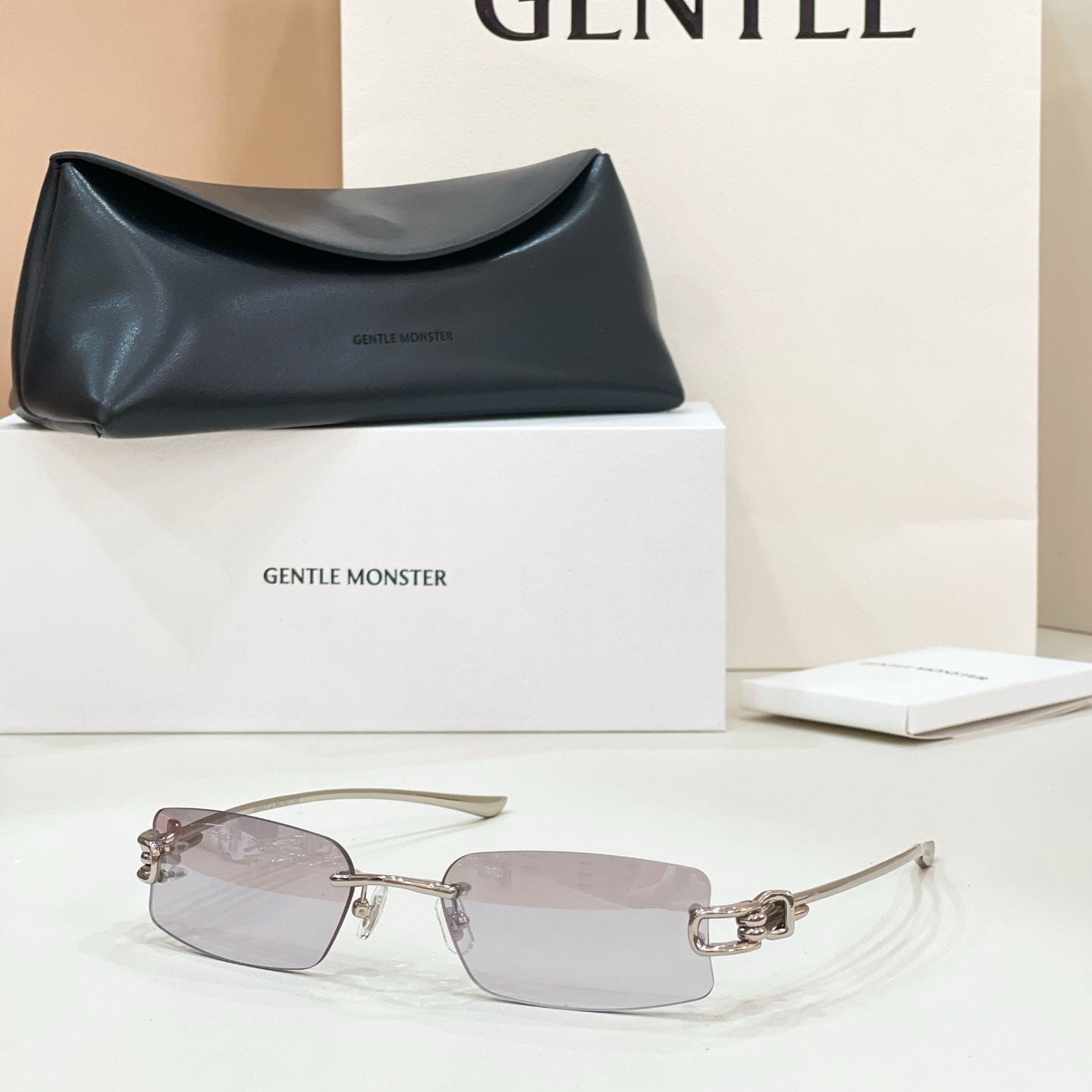 GENTLE MONSTE*🐼🐼🐼MODEL：GAMOT🐼🐼🐼SIZE：56口18-140🐼🐼🐼