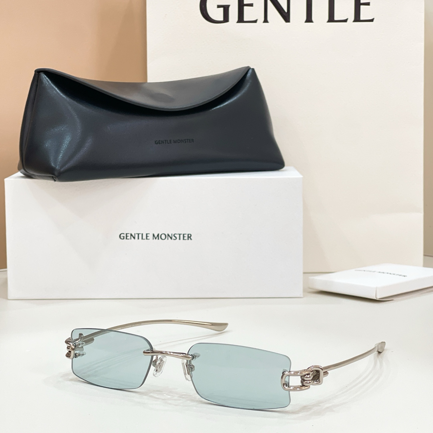 GENTLE MONSTE*🐼🐼🐼MODEL：GAMOT🐼🐼🐼SIZE：56口18-140🐼🐼🐼