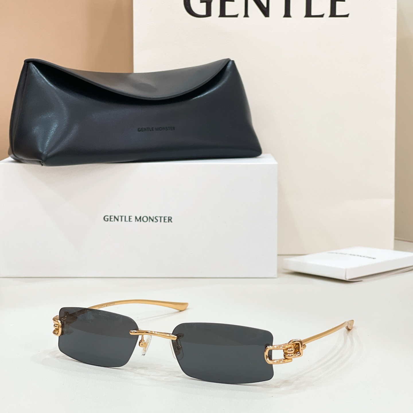 GENTLE MONSTE*🐼🐼🐼MODEL：GAMOT🐼🐼🐼SIZE：56口18-140🐼🐼🐼